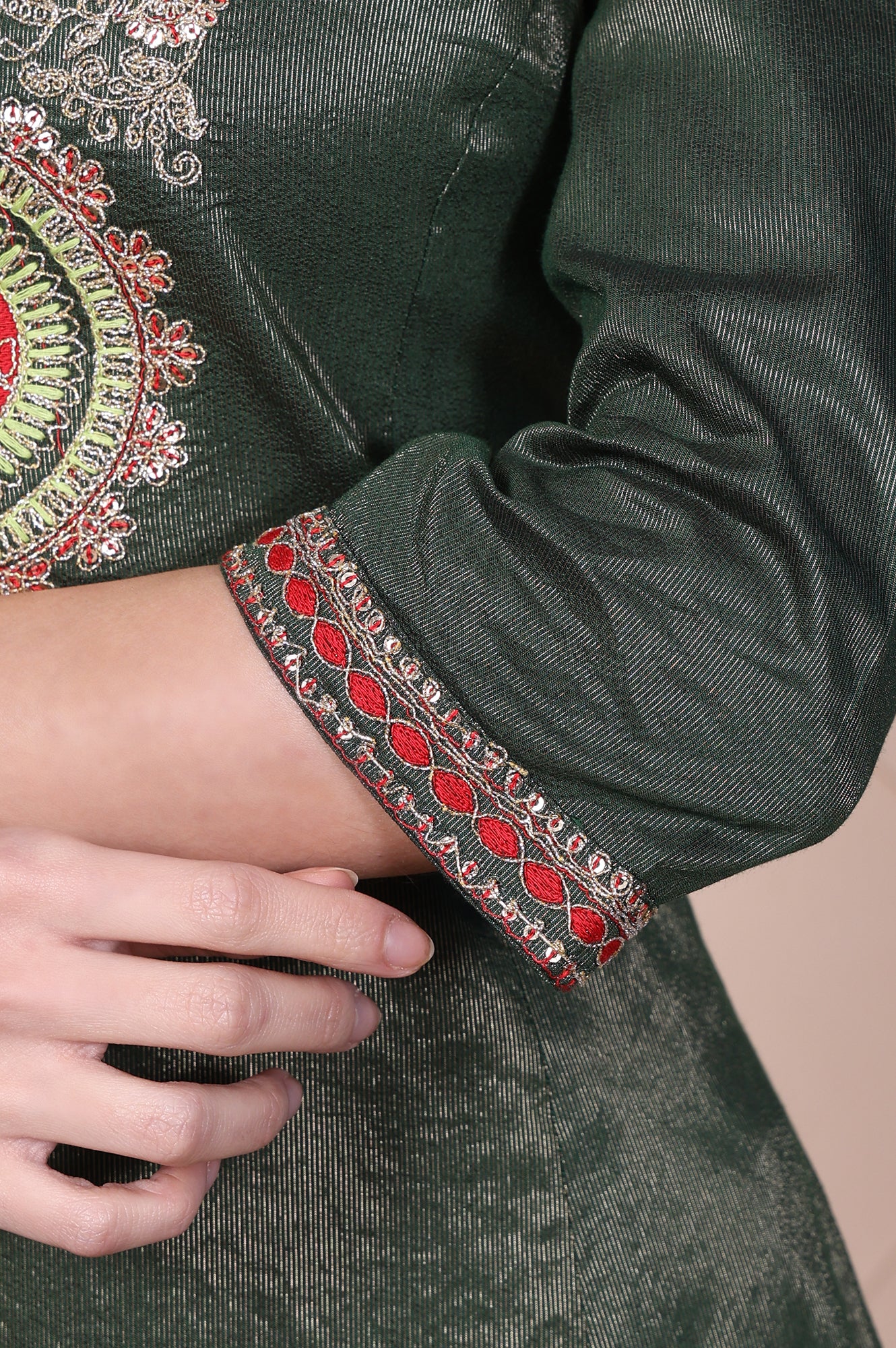 Green Embroidered A-Line Rayon Kurta - Image 7