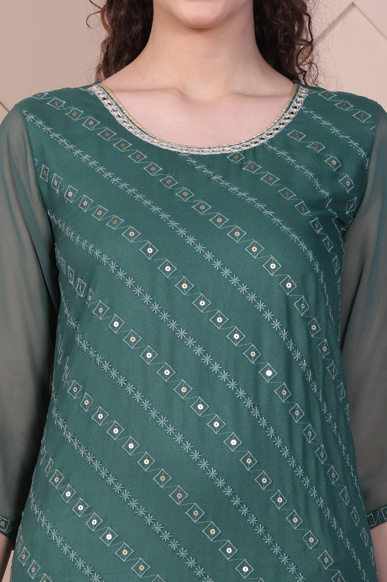 Green Embroidered Rayon Straight Festive Kurta - Image 3
