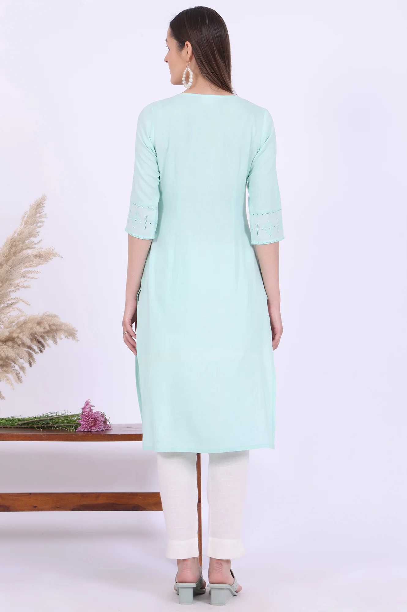 Green Embroidered Straight Kurta - Image 6