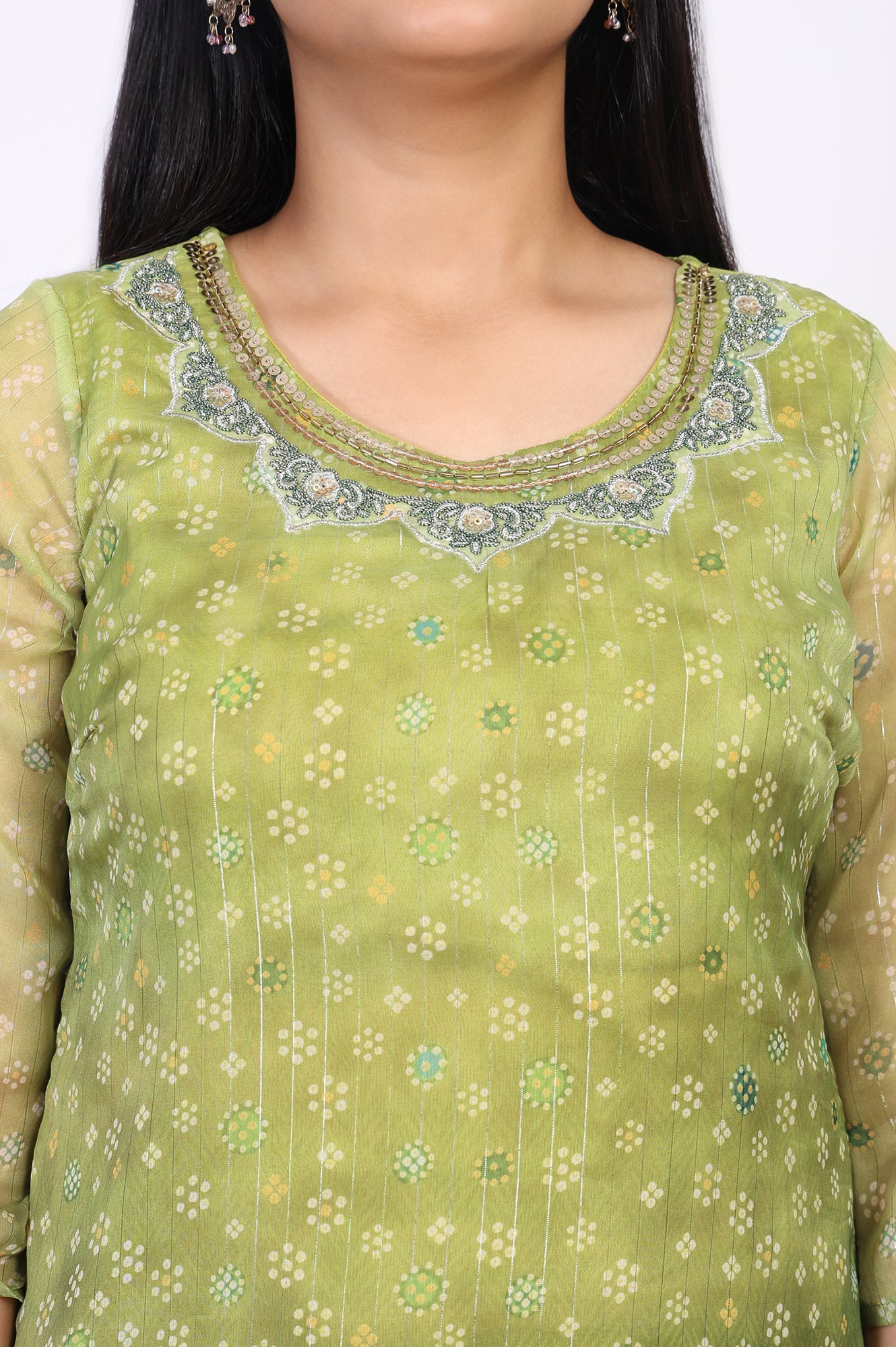 Green Embroidered Straight Kurta - Image 3