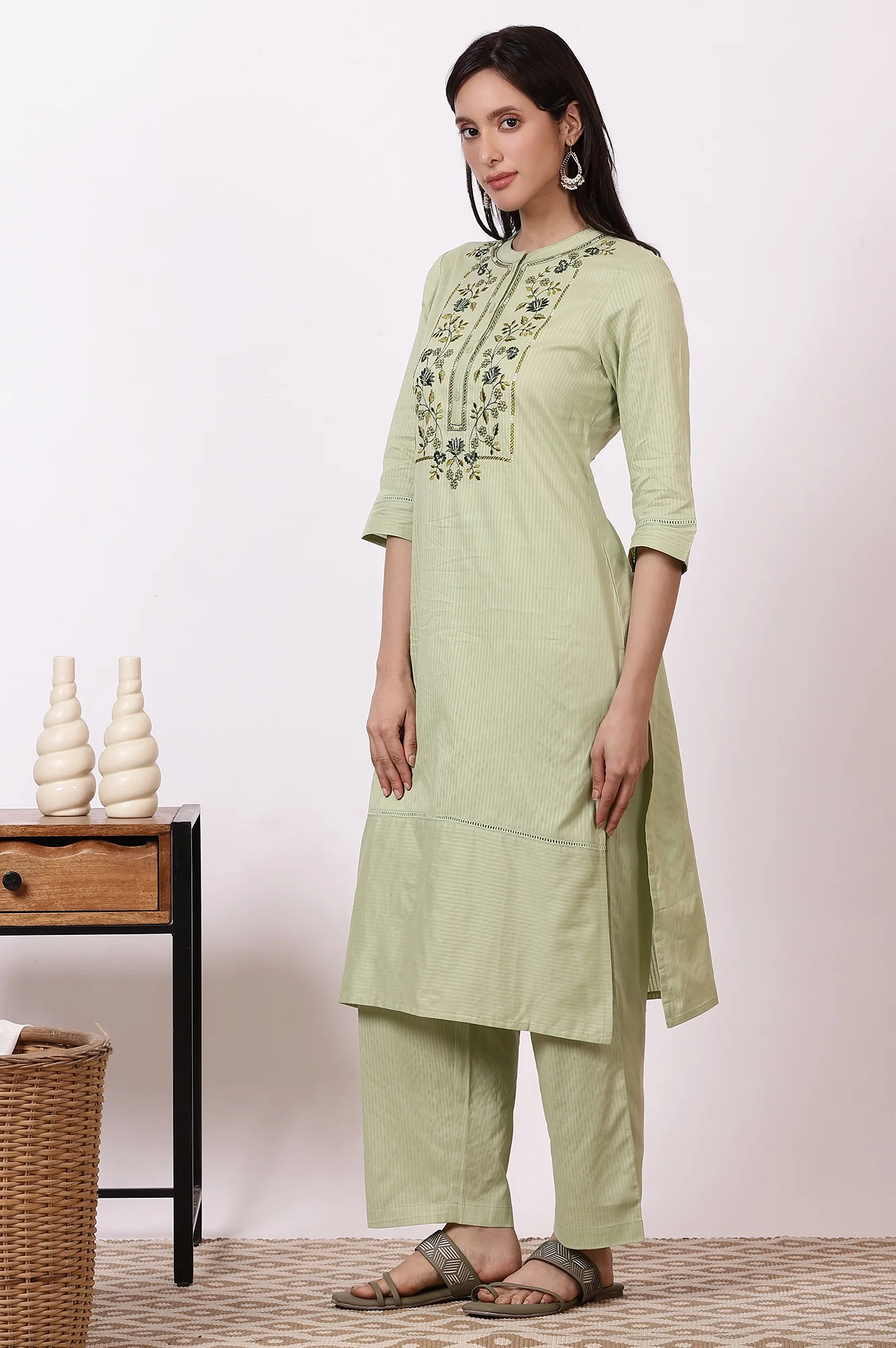Green Embroidered Yoke Pure Cotton Straight Kurta and Pants Set - Image 5