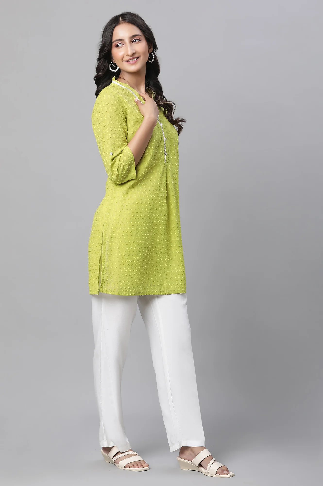 Green Floral Printed Casual Kurti - Image 5