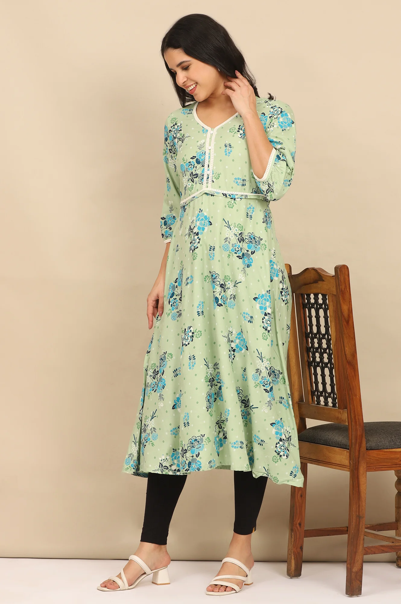 Green Floral Printed Circular LIVA Kurta and Leggings Set - Image 4