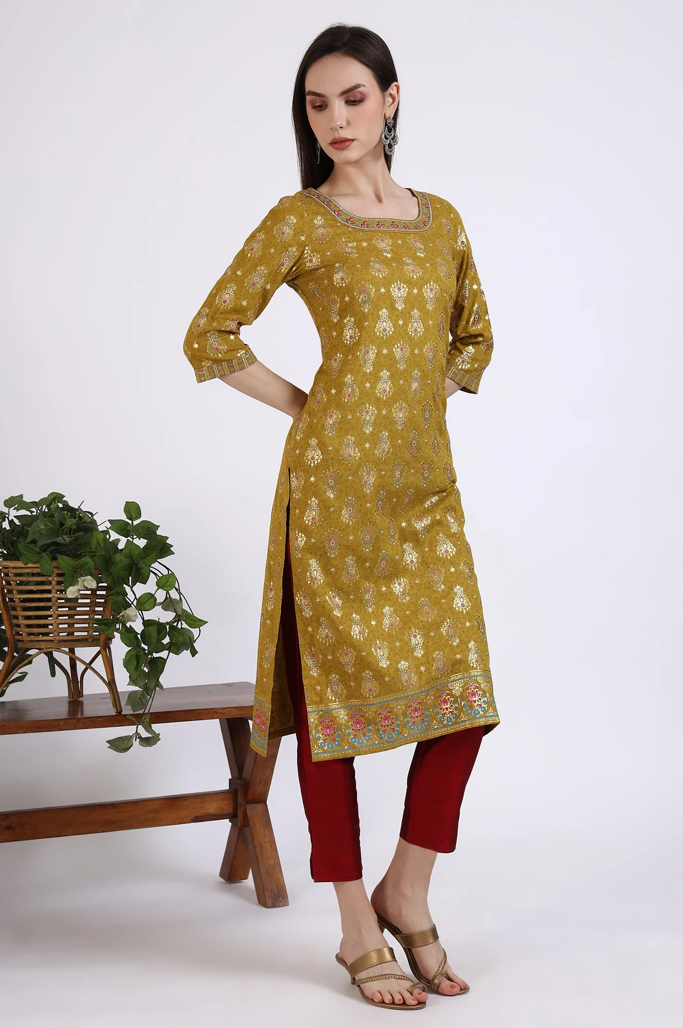 Green Foil Printed Rayon Straight Kurta - Image 6