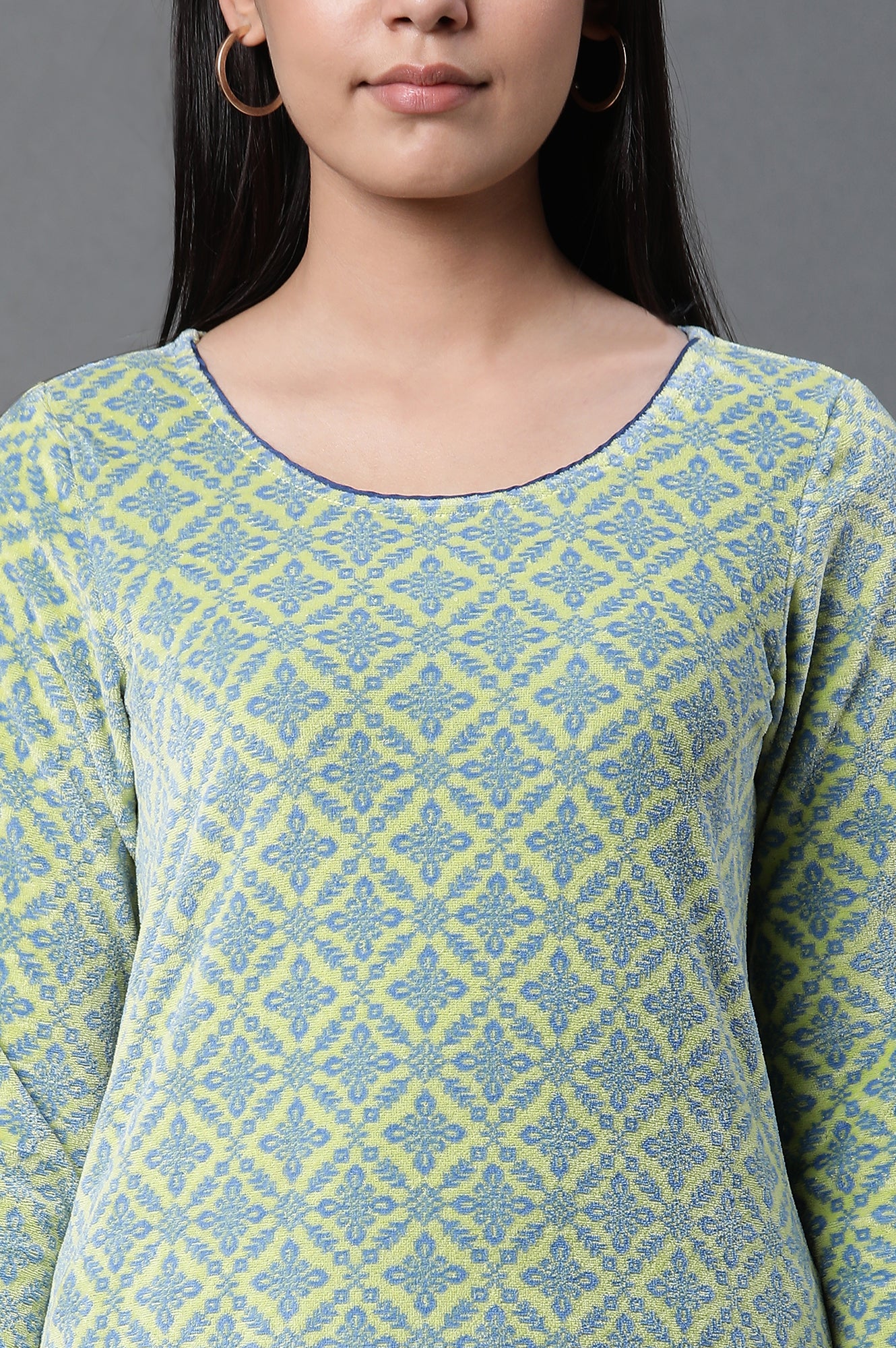 Green Geometric Printed Kurta and Pants Winter Set - Image 6