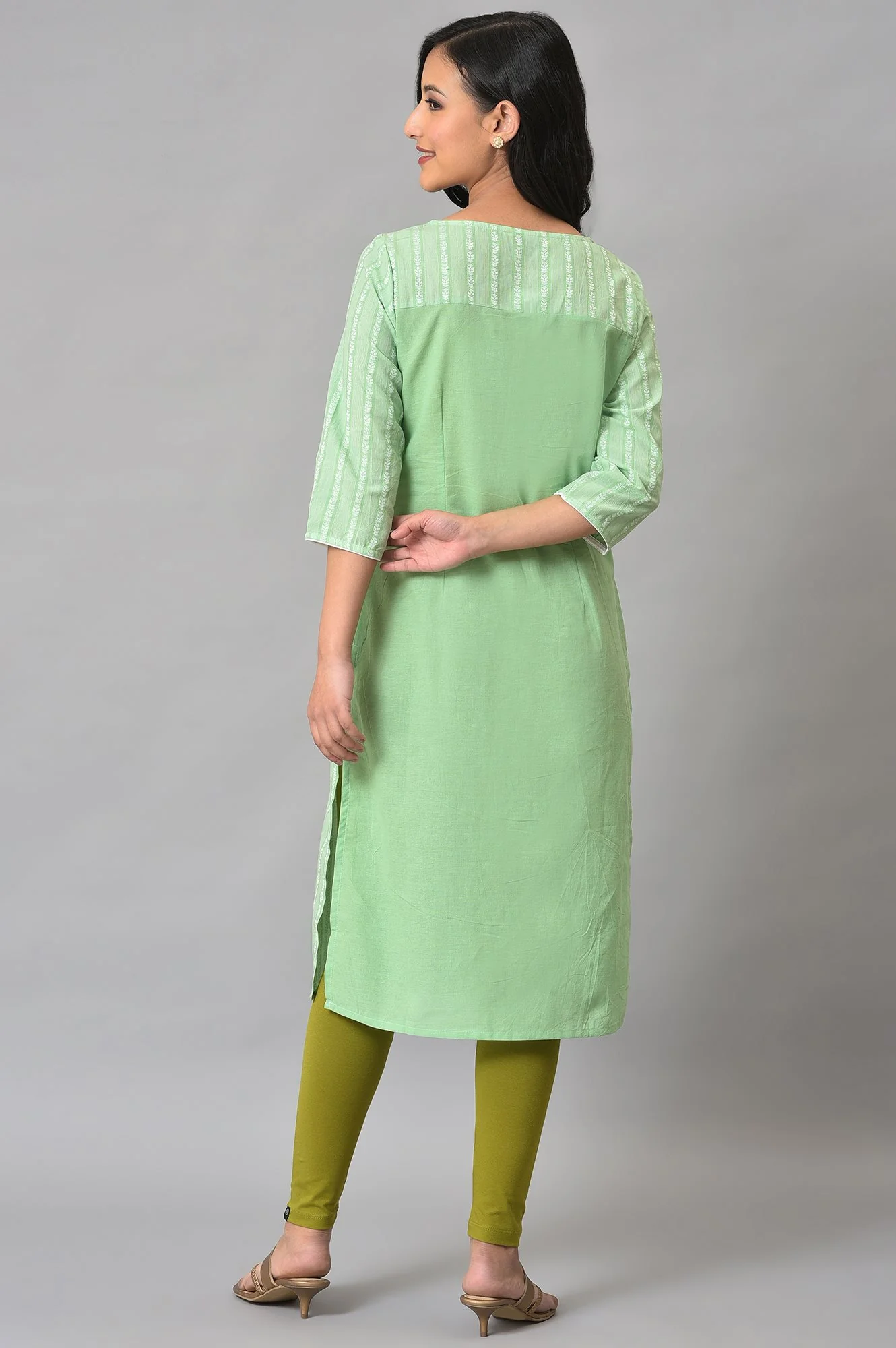 Green Geometric Straight Cotton Kurta - Image 2