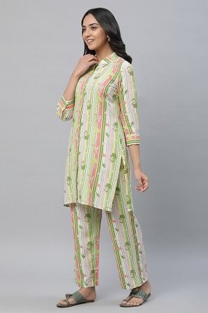 Green Kurta & Trousers Co-ord Set in Multi-coloured Print - Image 3