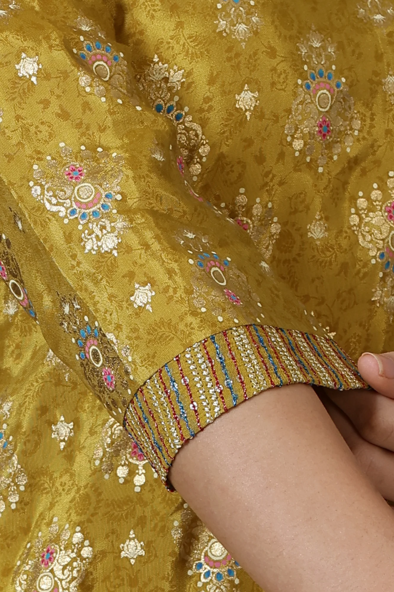 Green Printed Foil Print Zari Embroidered Straight Woven Kurta - Image 7