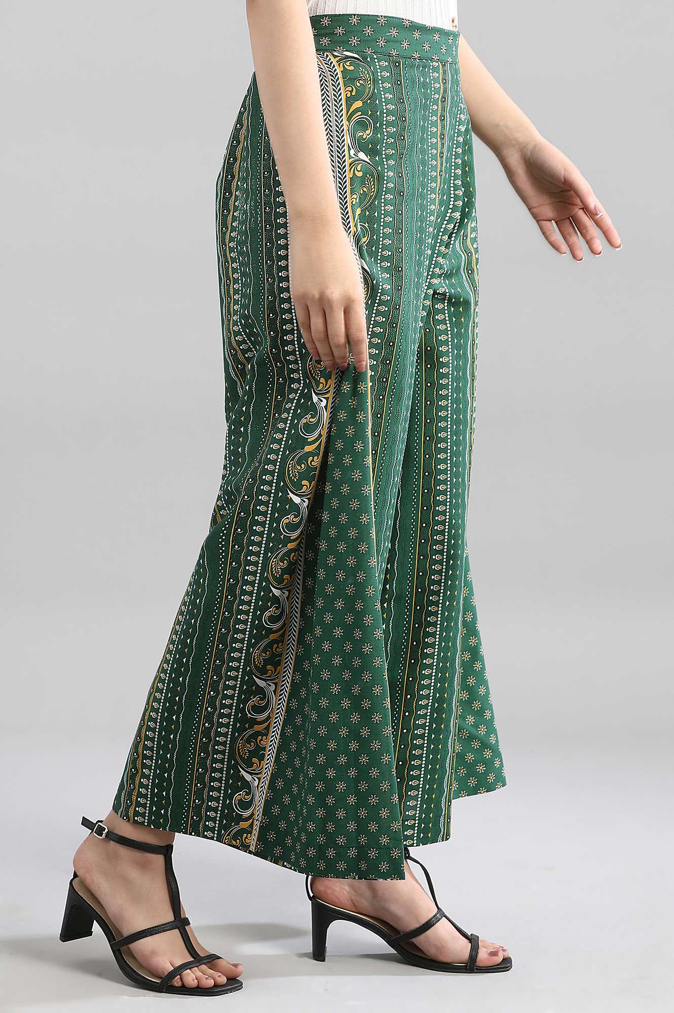 Green Rayon Straight Kurta and Culotte Set - Image 4