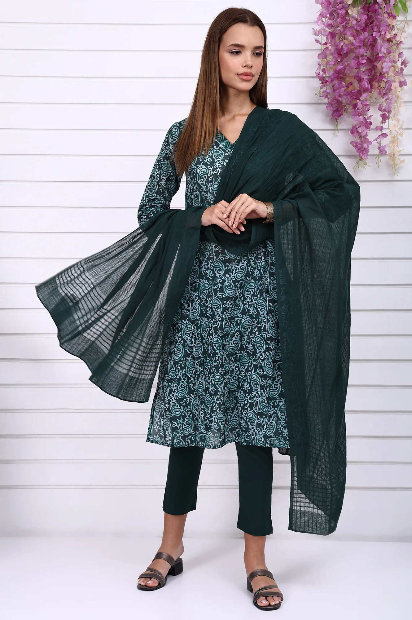 Green Self Design Printed Pure Cotton Dupatta - Image 2