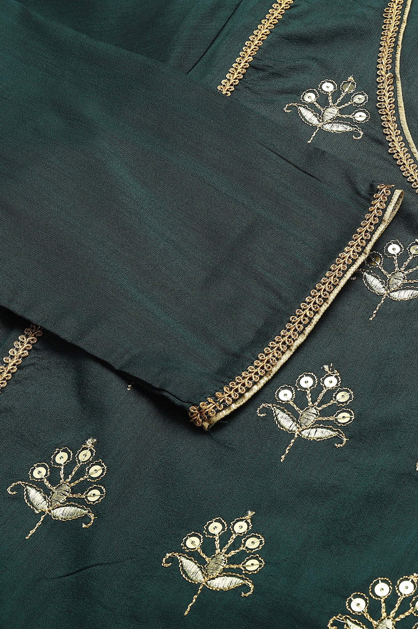 Green Solid Embroidered Zari Straight Woven Kurta - Image 7