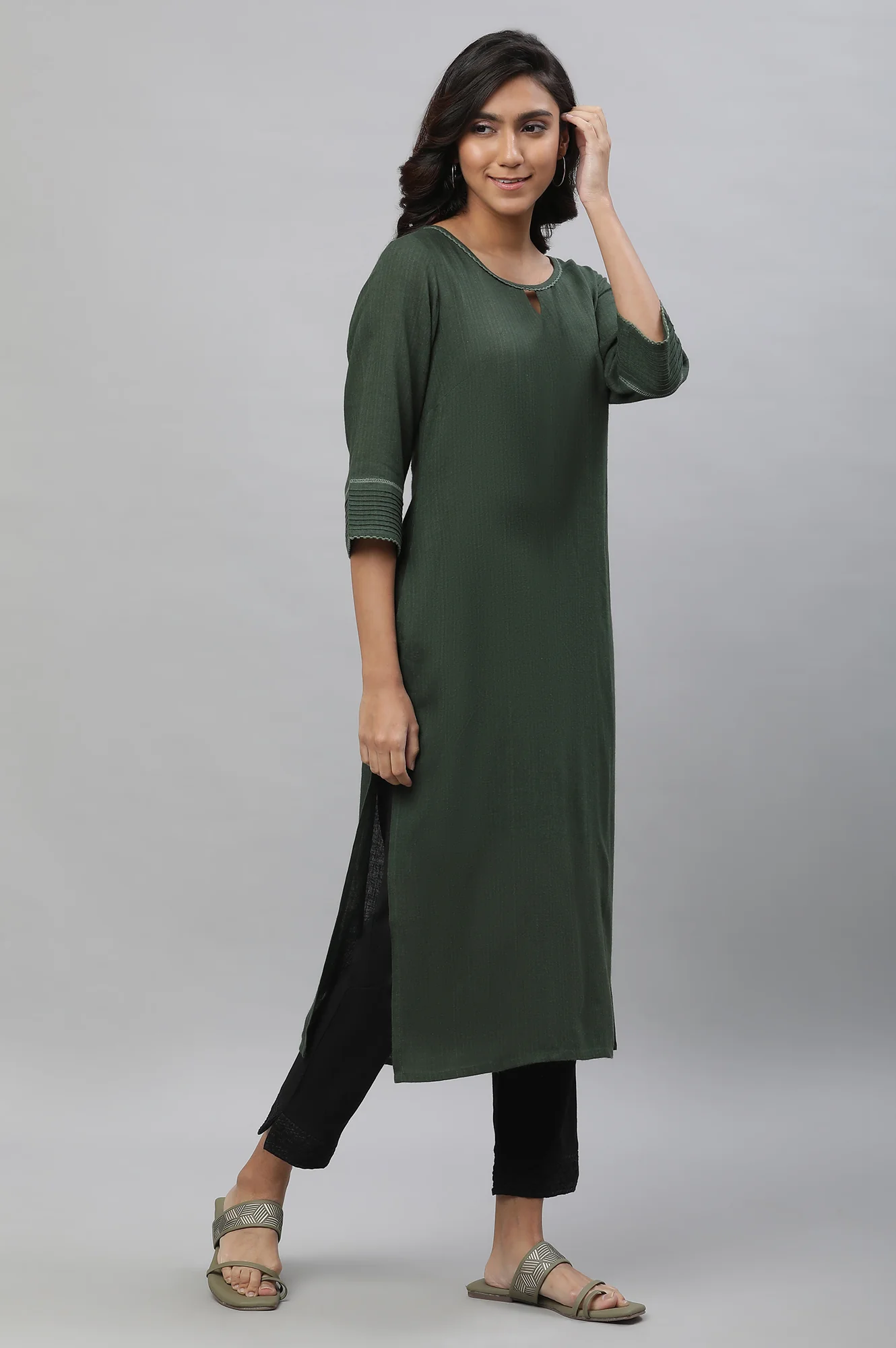 Green Solid Lace Trim Straight Rayon Kurta - Image 5