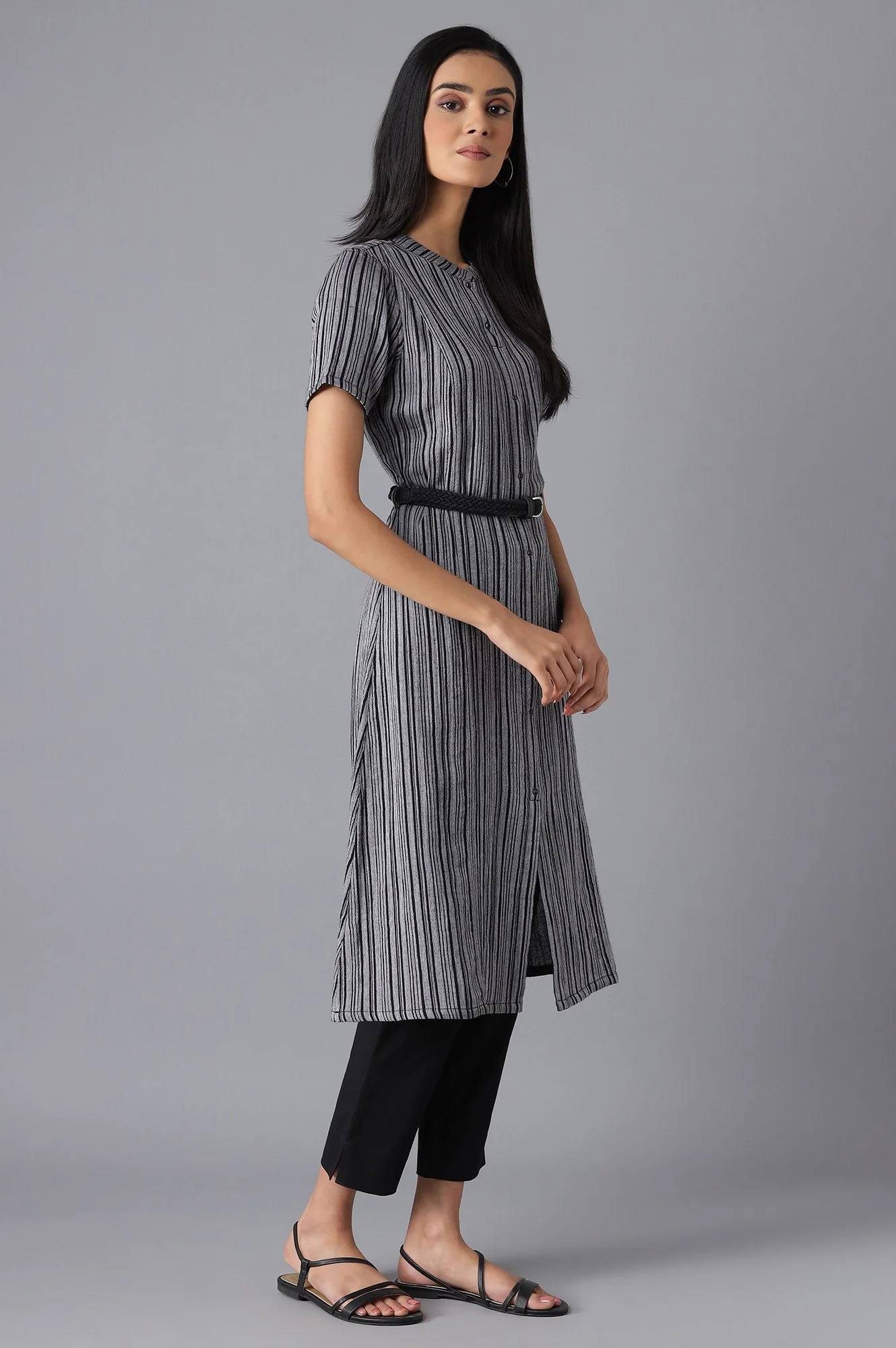 Grey and Black Striped Mandarin Collar A-line Kurta with Belt - Image 4