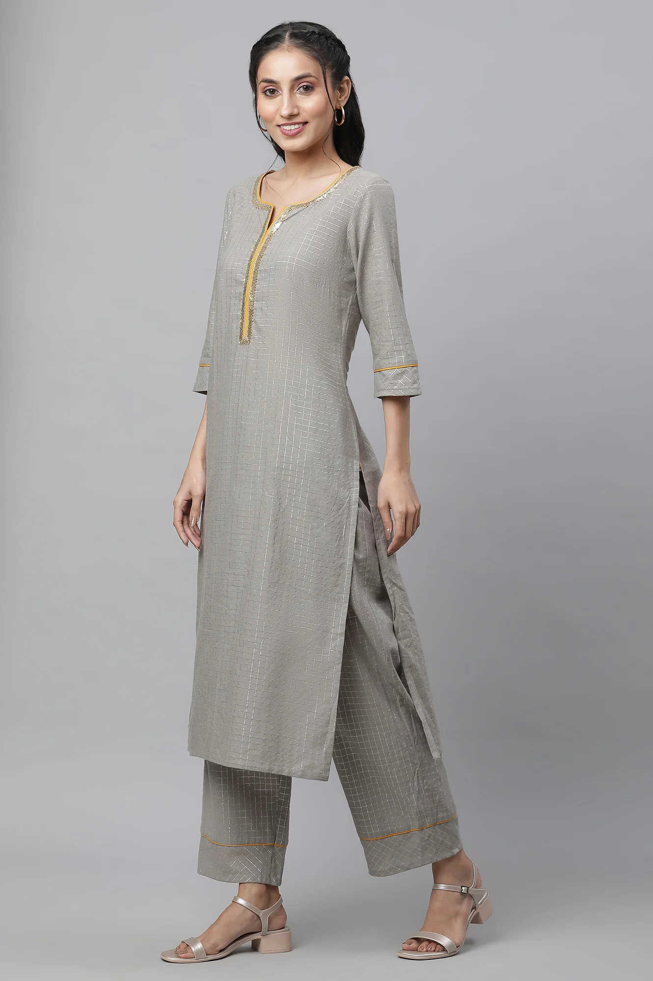 Grey Embellished Kurta, Pants & Dupatta - Image 3