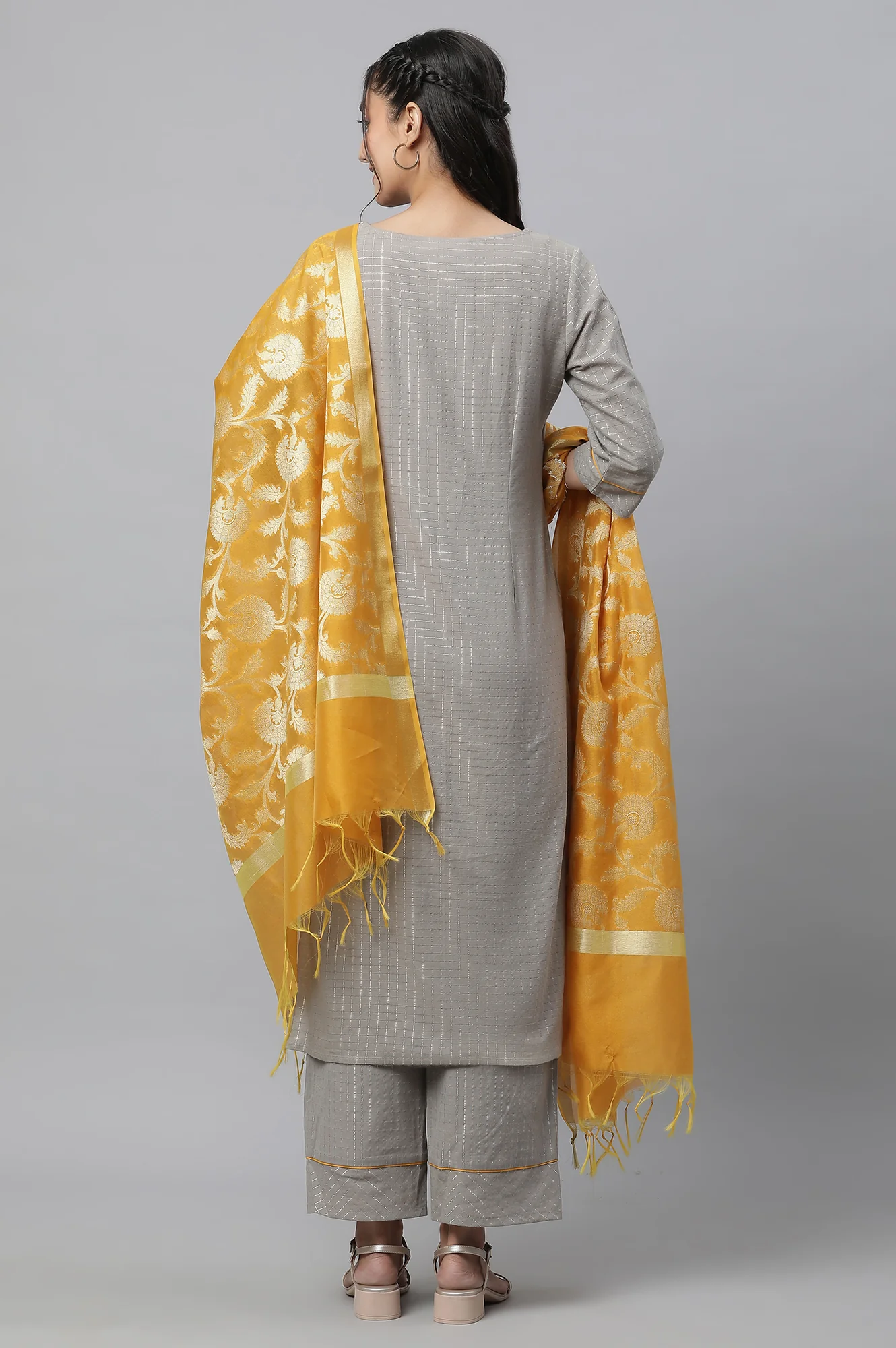 Grey Embellished Kurta, Pants & Dupatta - Image 4