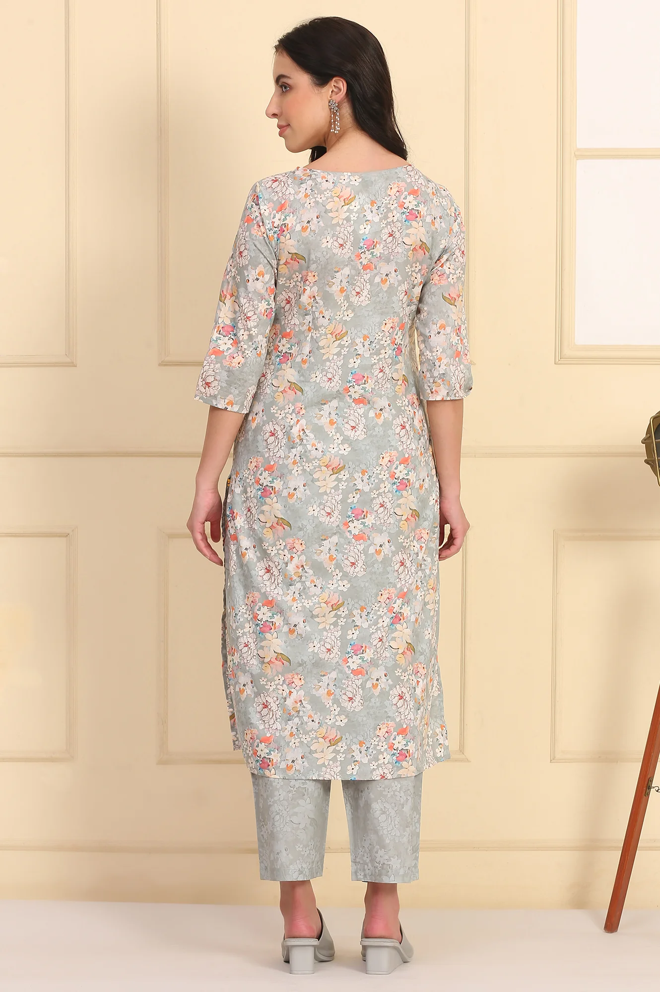 Grey Floral Printed Pure Cotton Kurta and Pants Co-ord Set - Image 6