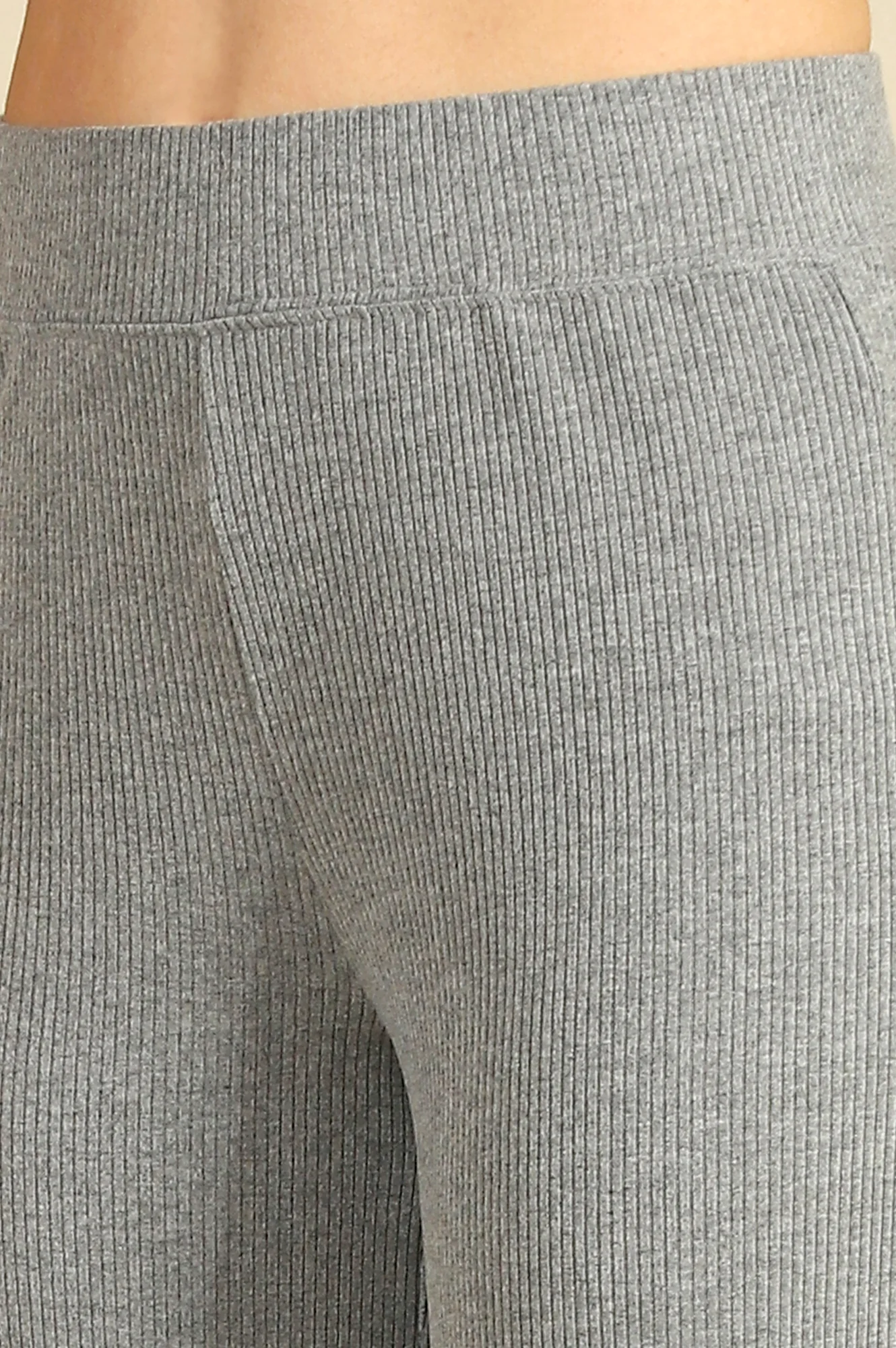 Grey Solid Straight Fit Pants With Slip On Closure - Image 3
