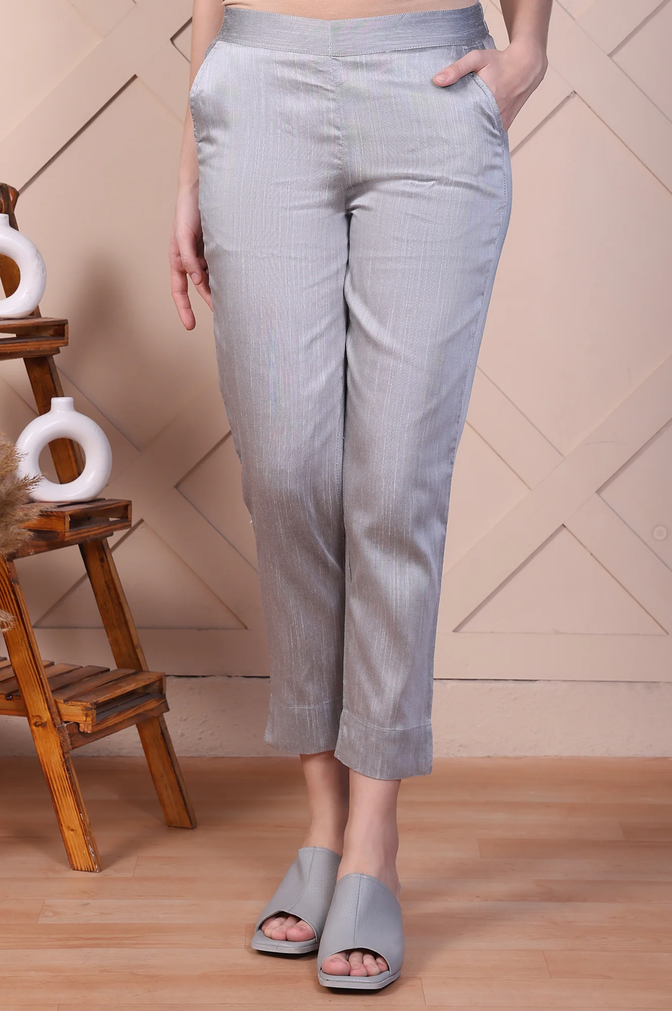 Grey Yarn-Dyed Solid Straight Fit Trousers
