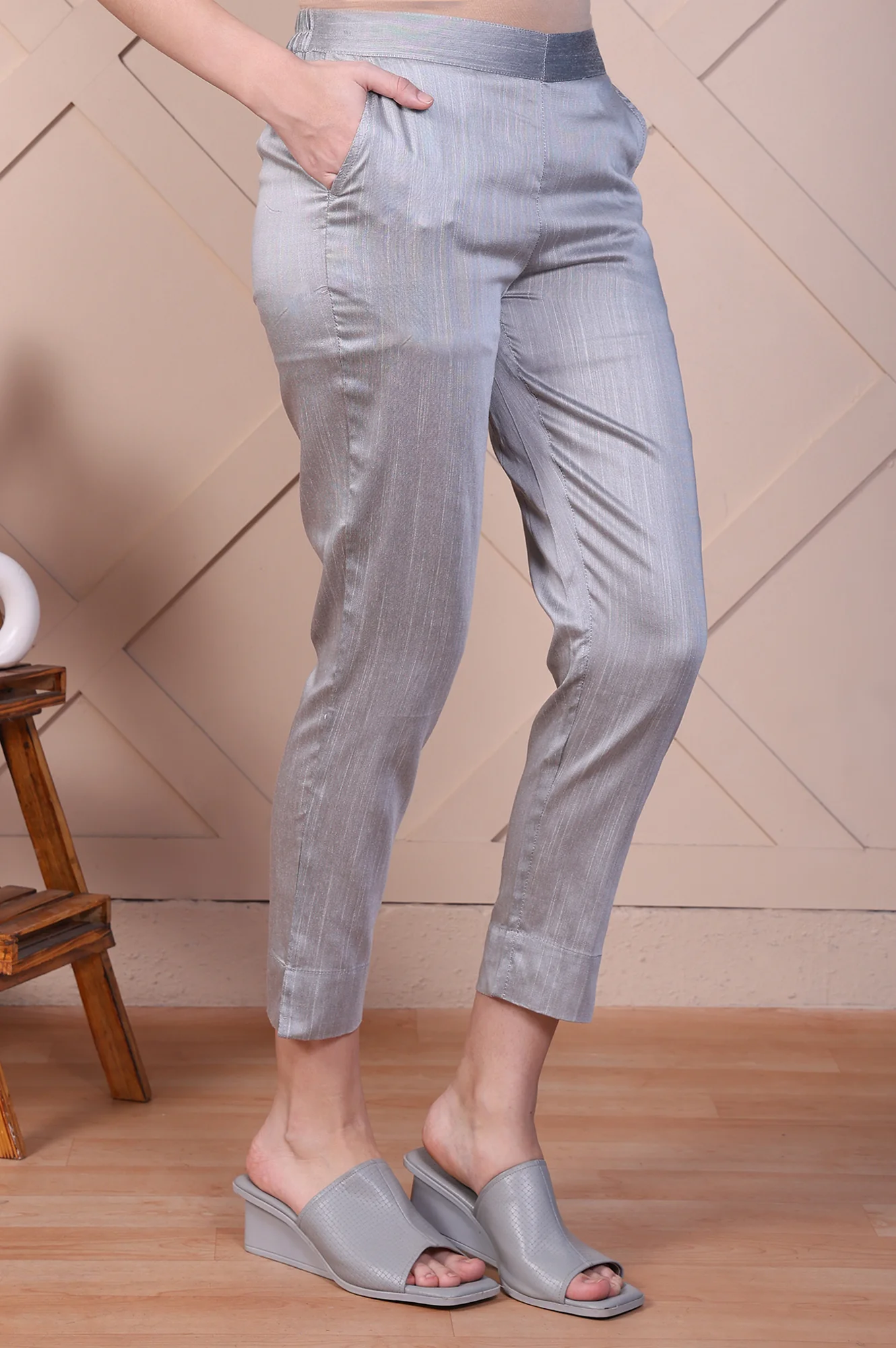 Grey Yarn-Dyed Solid Straight Fit Trousers - Image 3