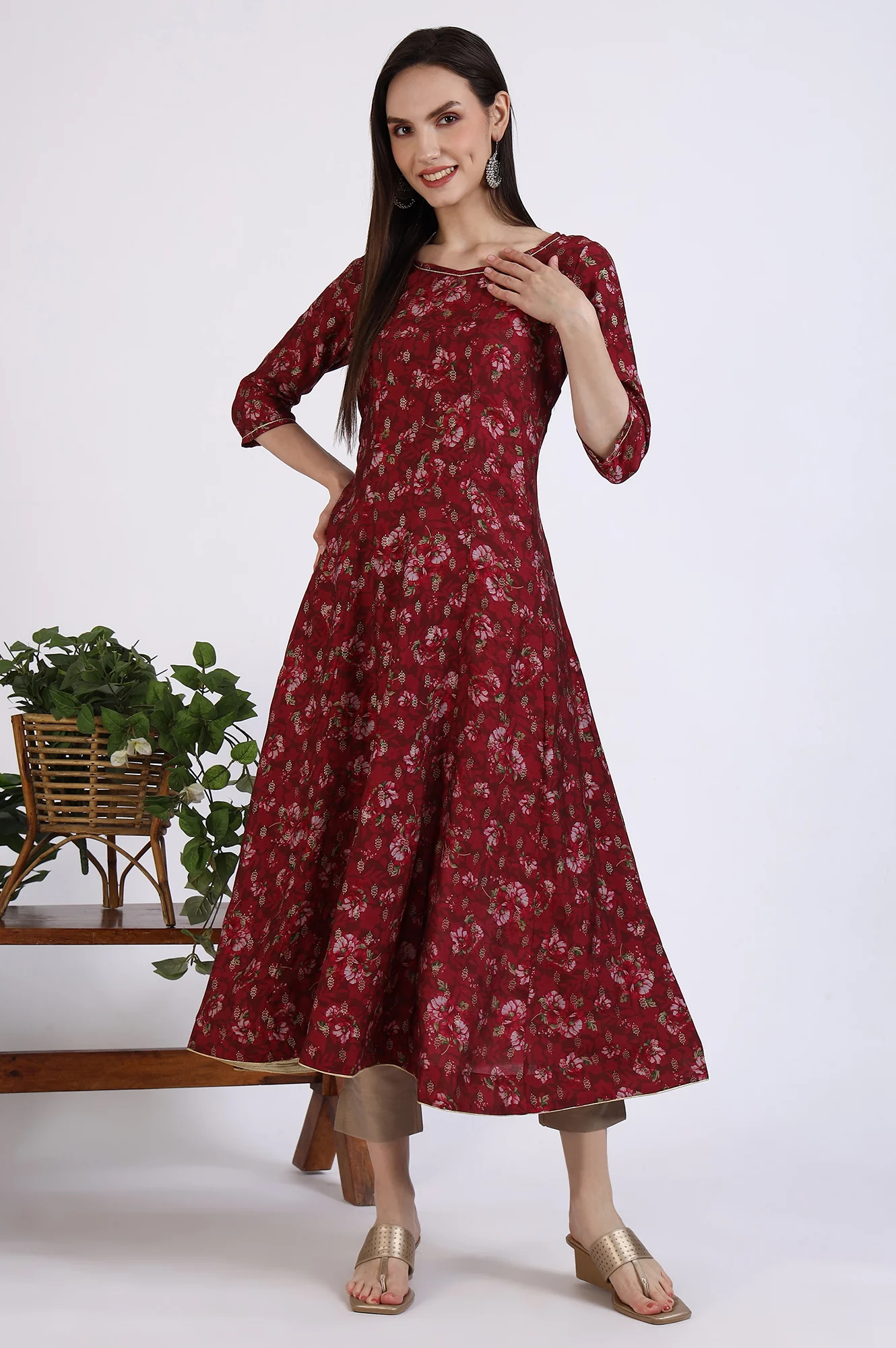 Maroon Floral Printed Kalidar Anarkali Kurta with Gotta - Image 3