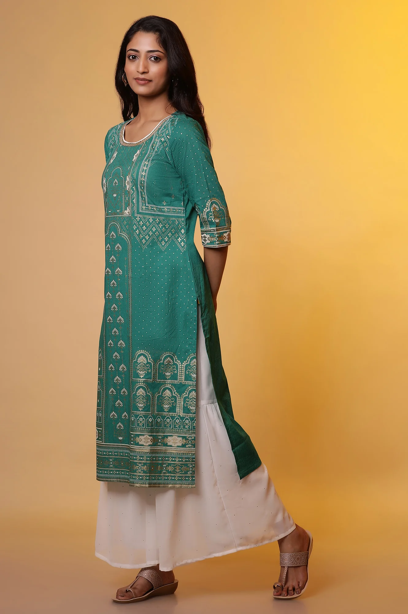 Maroon Foil Printed Kurta with Sequin Detailing - Image 4