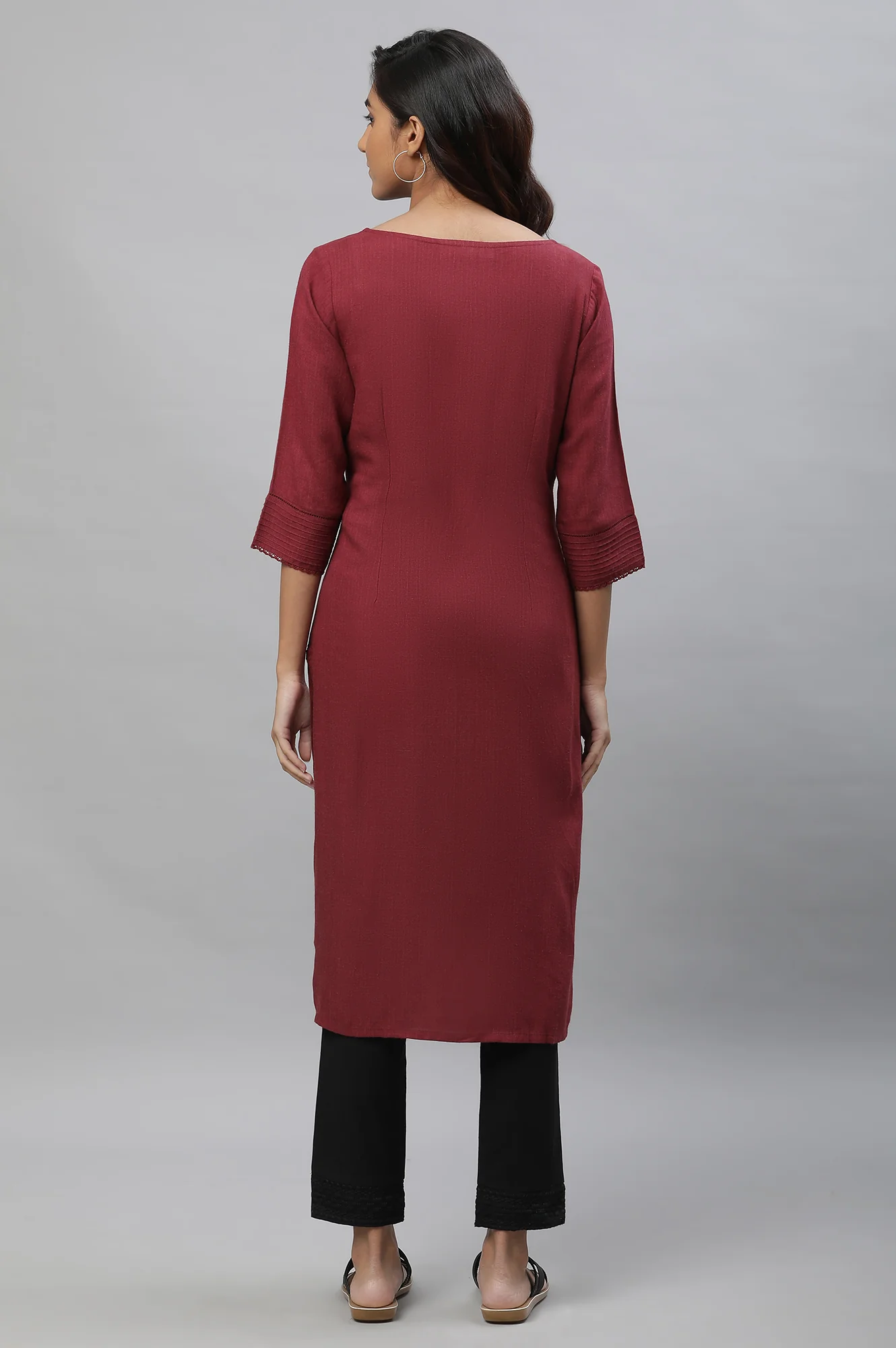 Maroon Solid Lace Trim Straight Rayon Kurta - Image 4