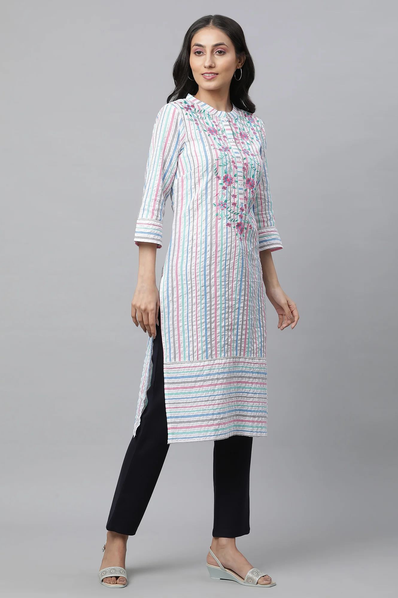 Multi-coloured Stripe Printed Textured Cotton Embroidered Kurta - Image 5