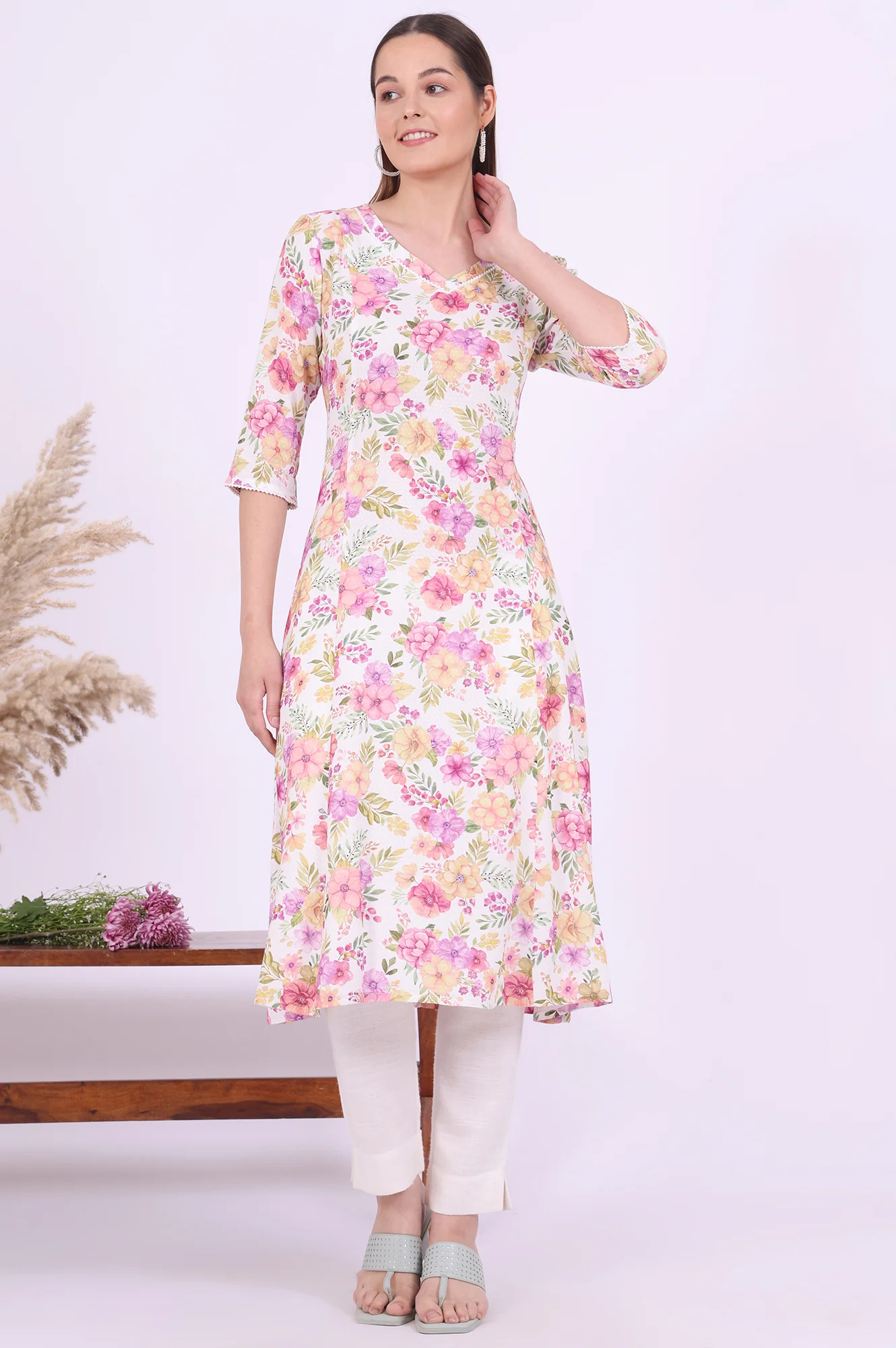 Multicolour Printed A-Line Rayon Kurta - Image 3