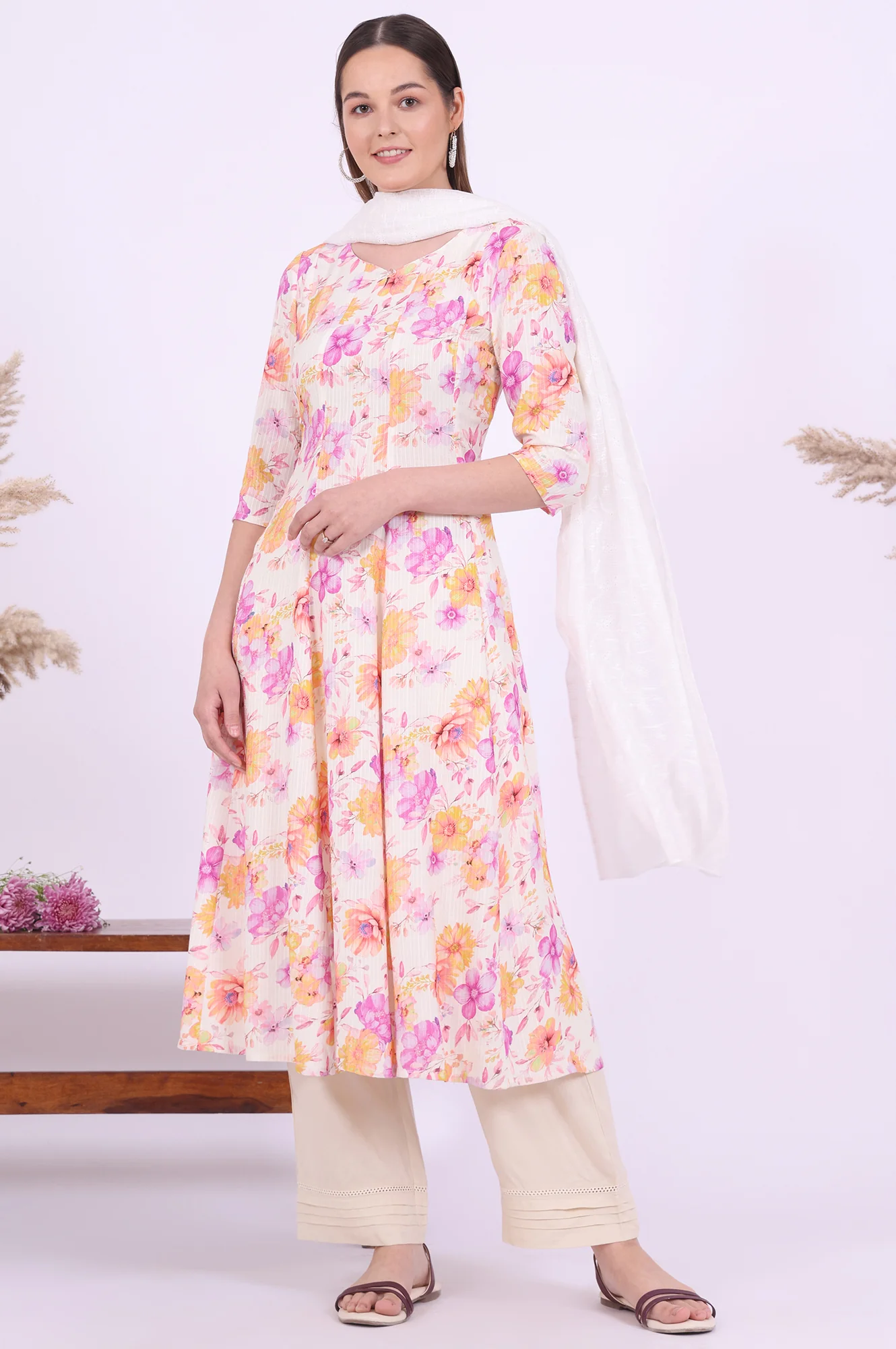 Multicolour Printed Flarred Rayon Kurta - Image 8