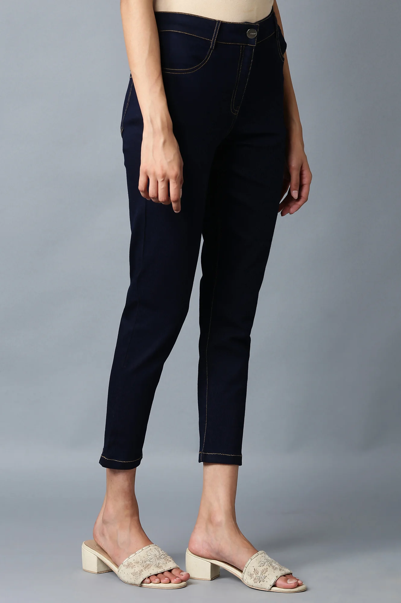 Navy Blue Solid Slim Fit Denim Pants With Front Zip - Image 4