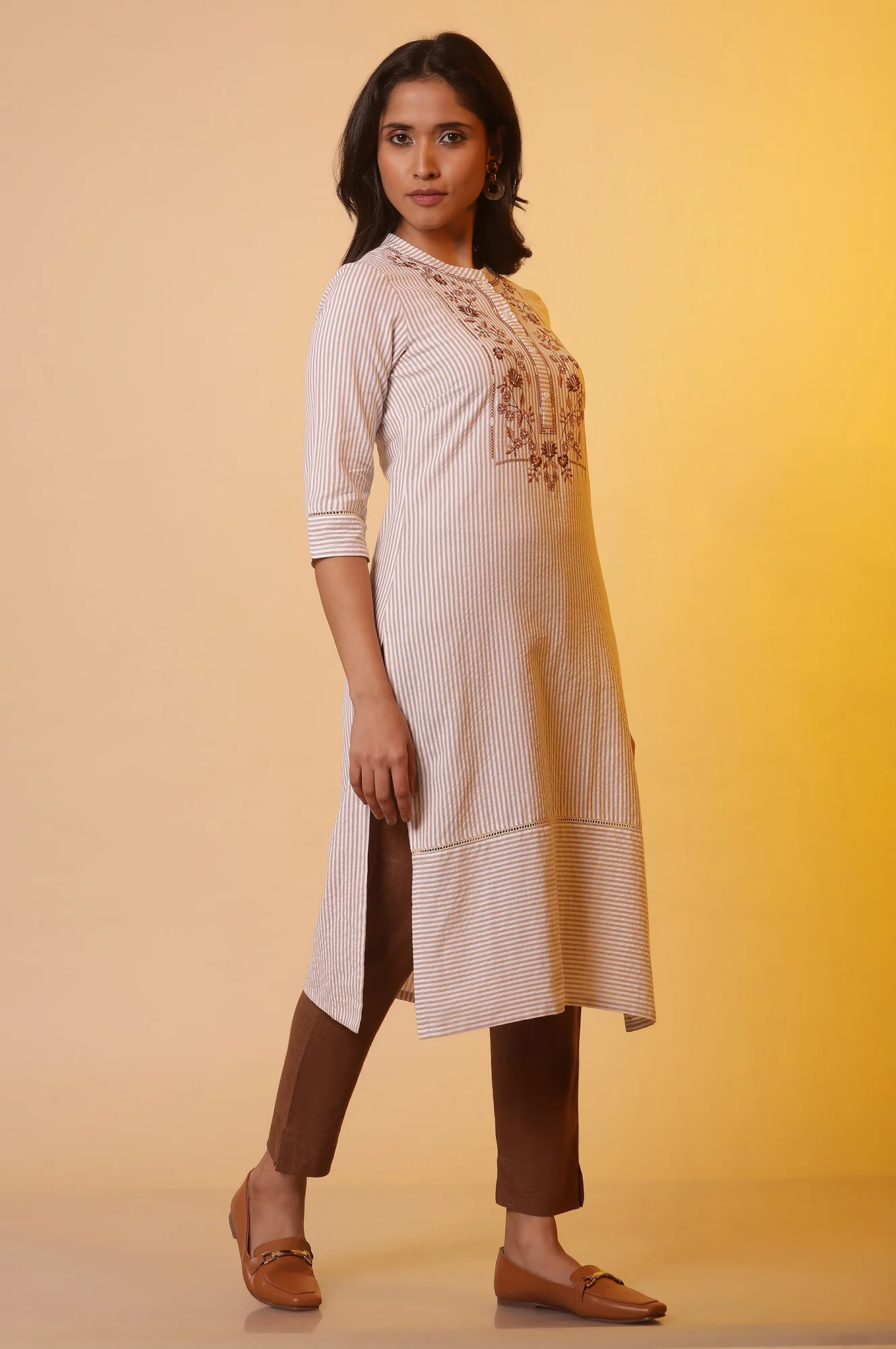 Off-White and Beige Stripe Printed Cotton Kurta with Embroidery - Image 5