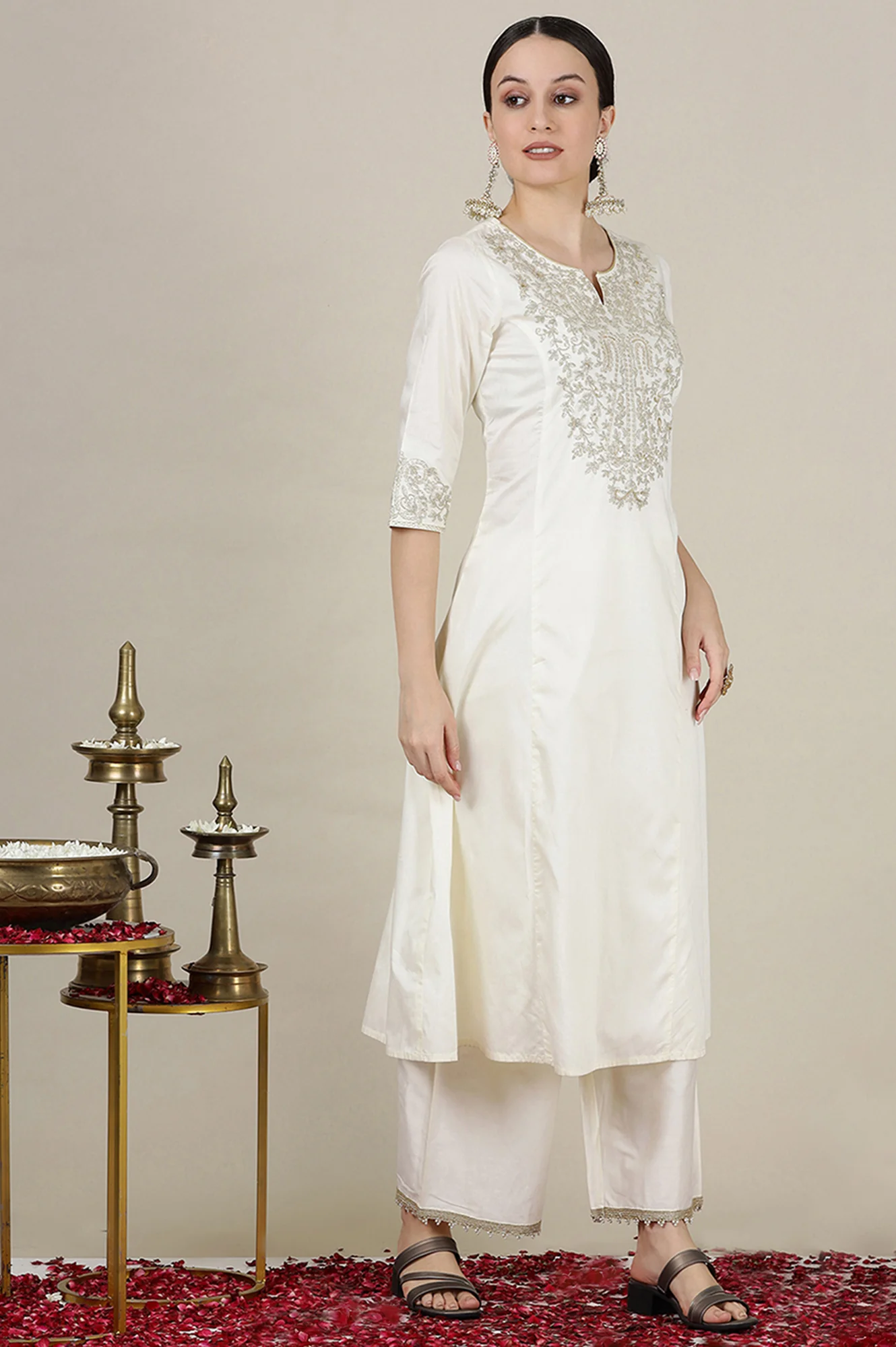 Off-White Dori Embroidered Anarkali Kurta, Straight Pants and Jacquard Kurta - Image 6