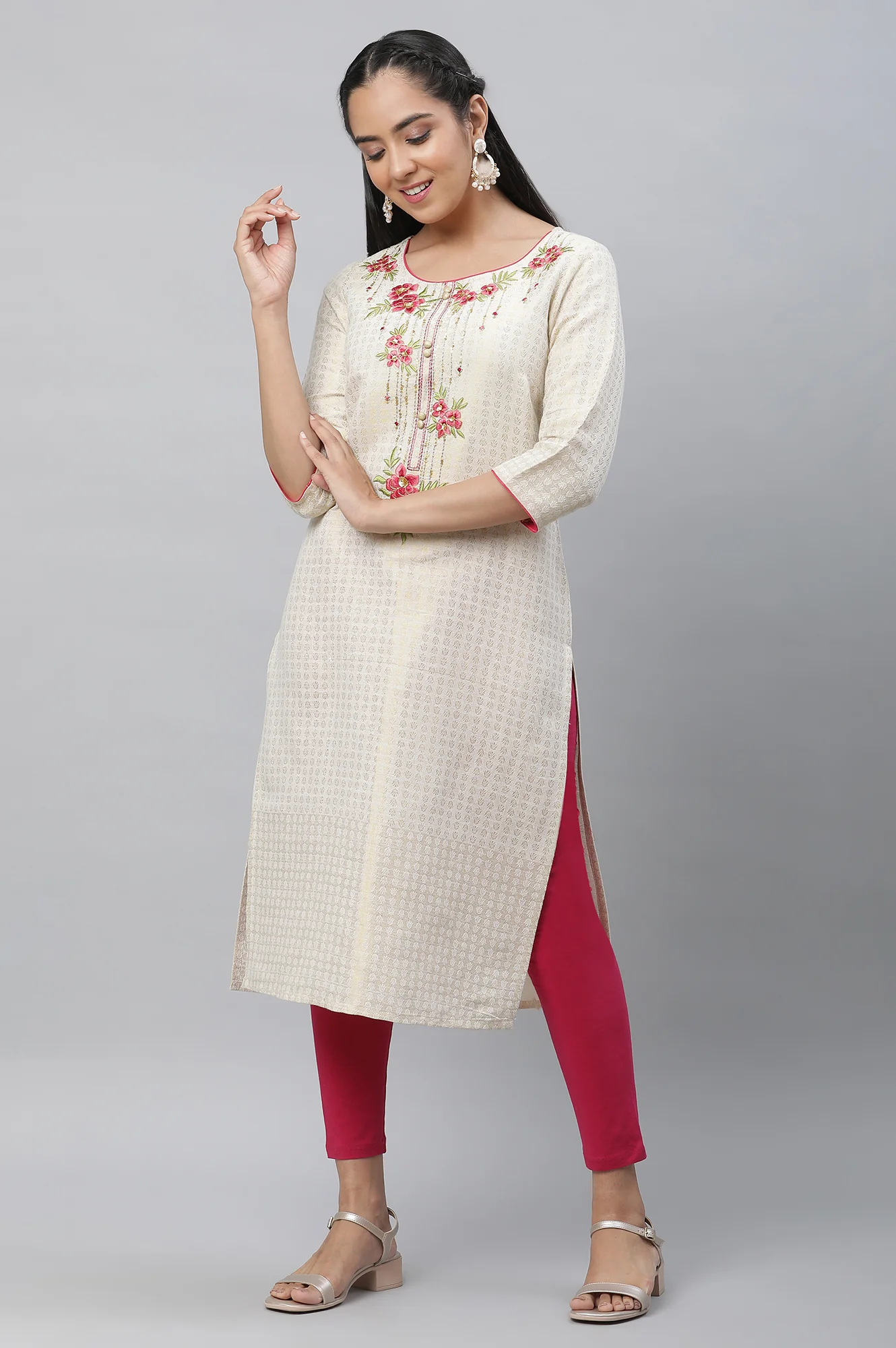 Off-White Embellished Kurta - Image 2