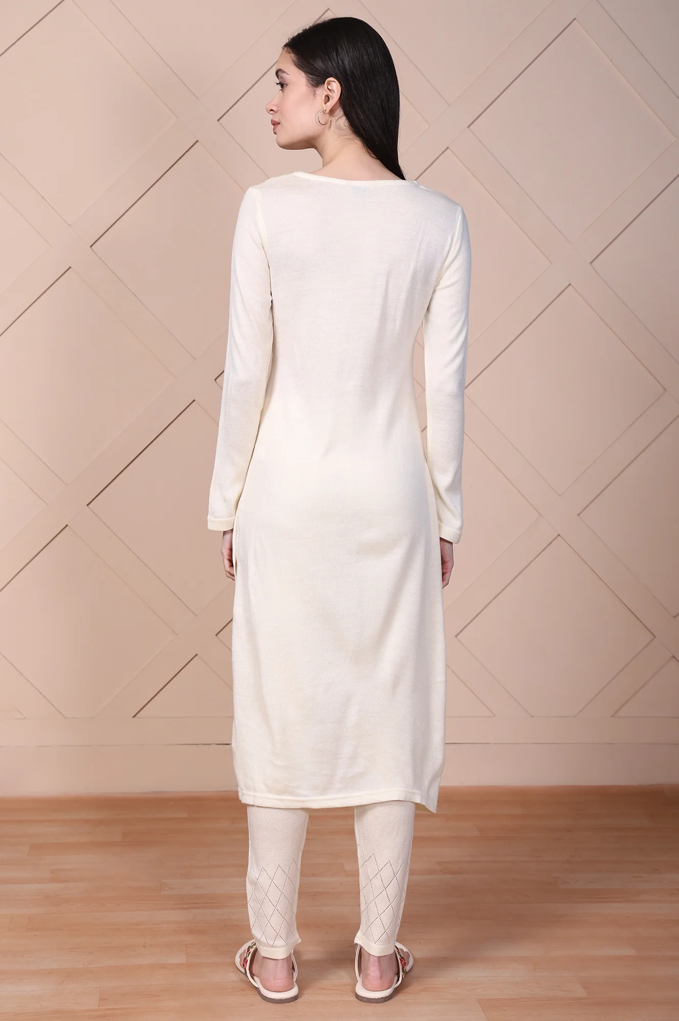 Off-White Embroidered Straight Acrylic Kurta - Image 5