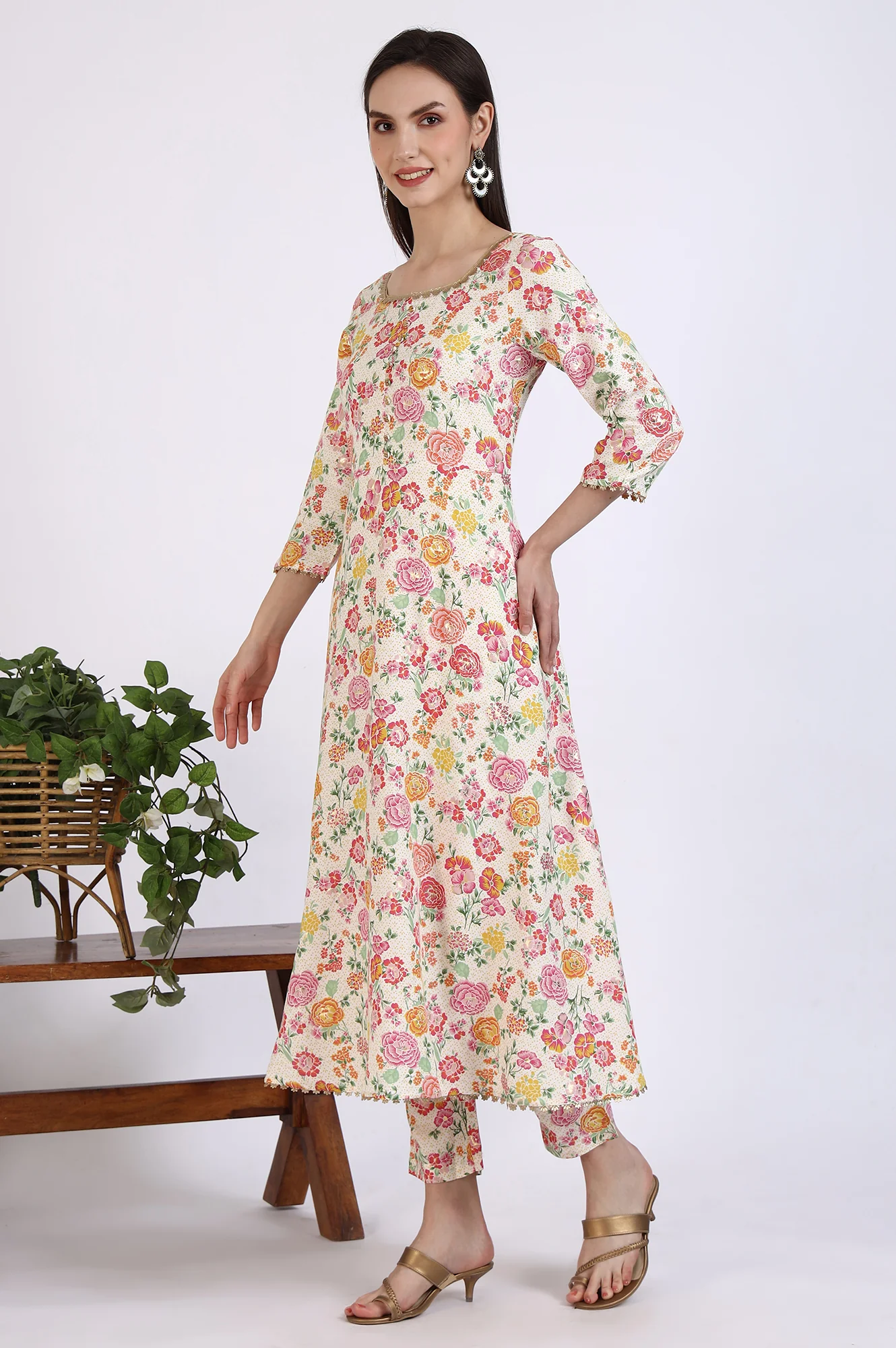 Off-White Floral Printed Embellished Flared Kurta and Trousers Co-ord Set - Image 5