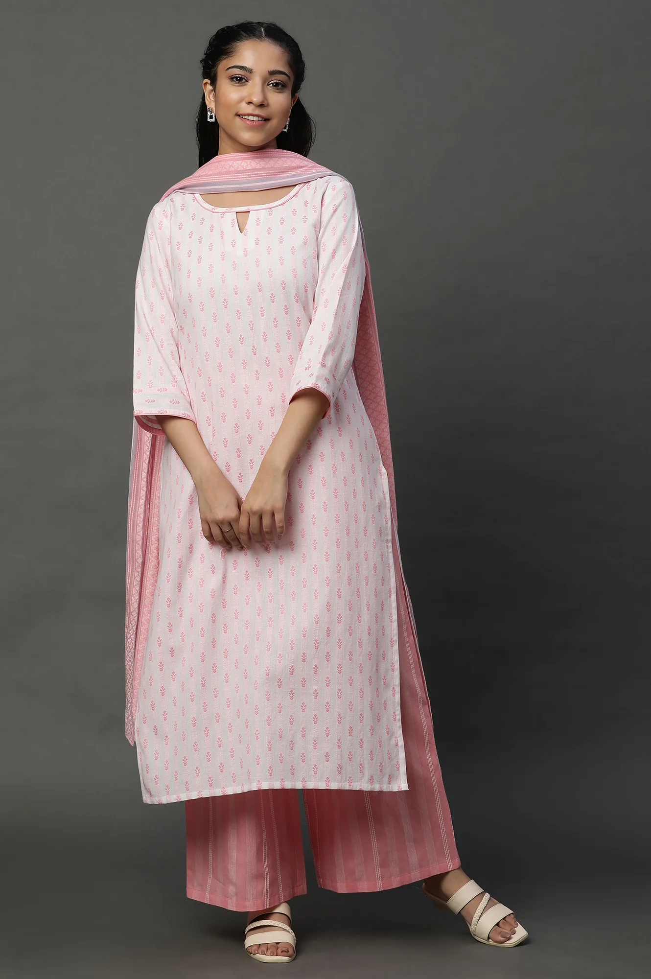 Off White Floral Printed Kurta, Palazzos and Dupatta Set - Image 2