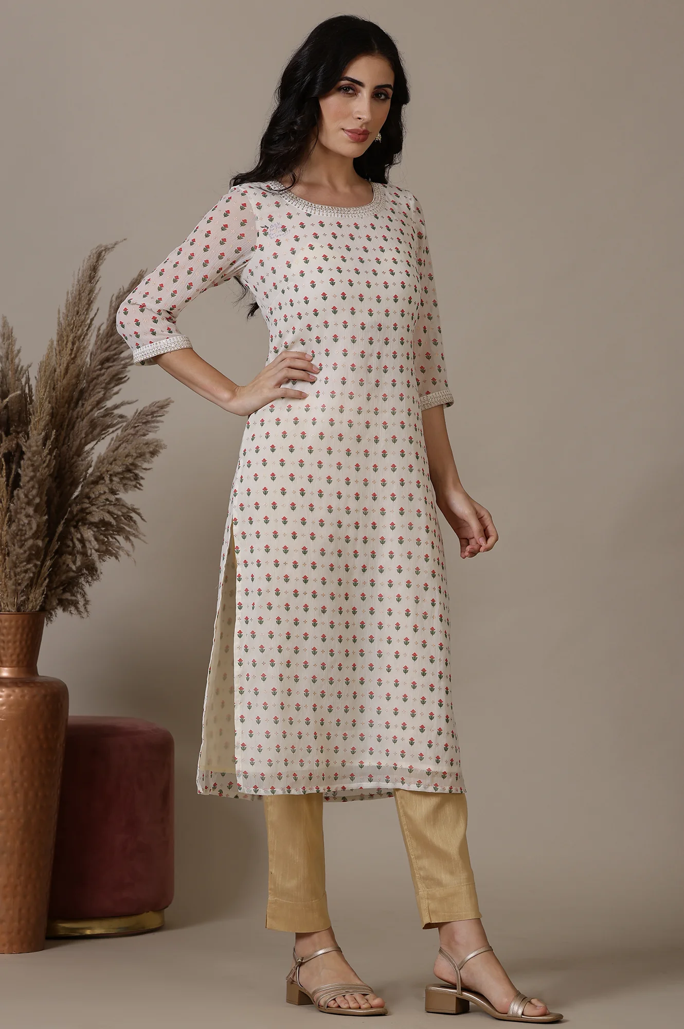 Off White Foil Printed Kurta in Silver Chiffon Fabric - Image 5