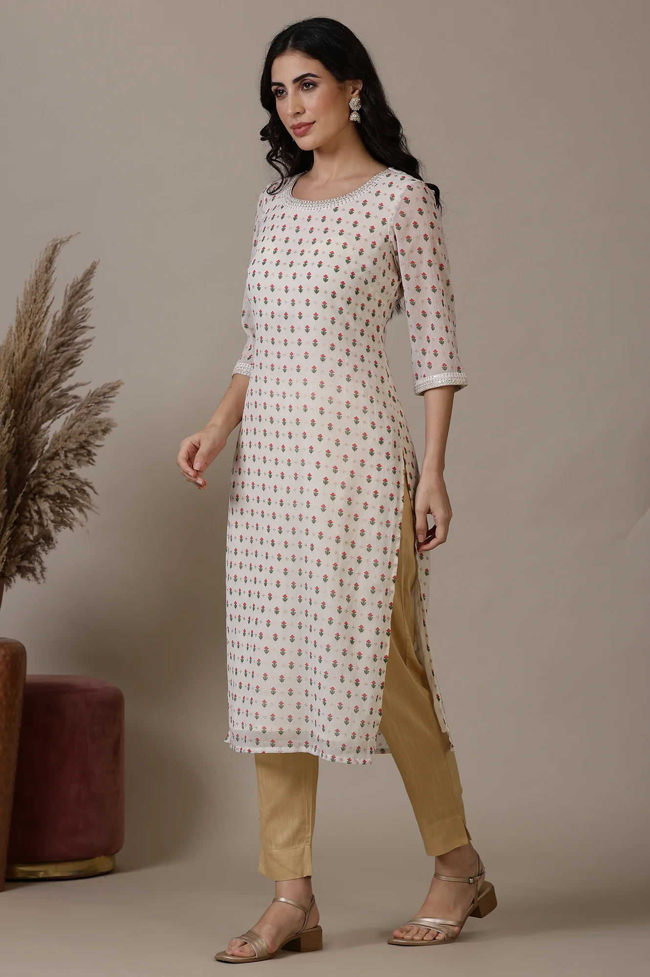 Off White Foil Printed Kurta in Silver Chiffon Fabric - Image 7