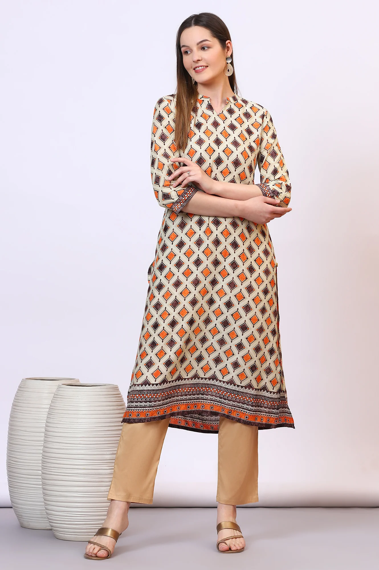 Off-White Modal Straight Kurta with Multi-colour Geometric Print - Image 3