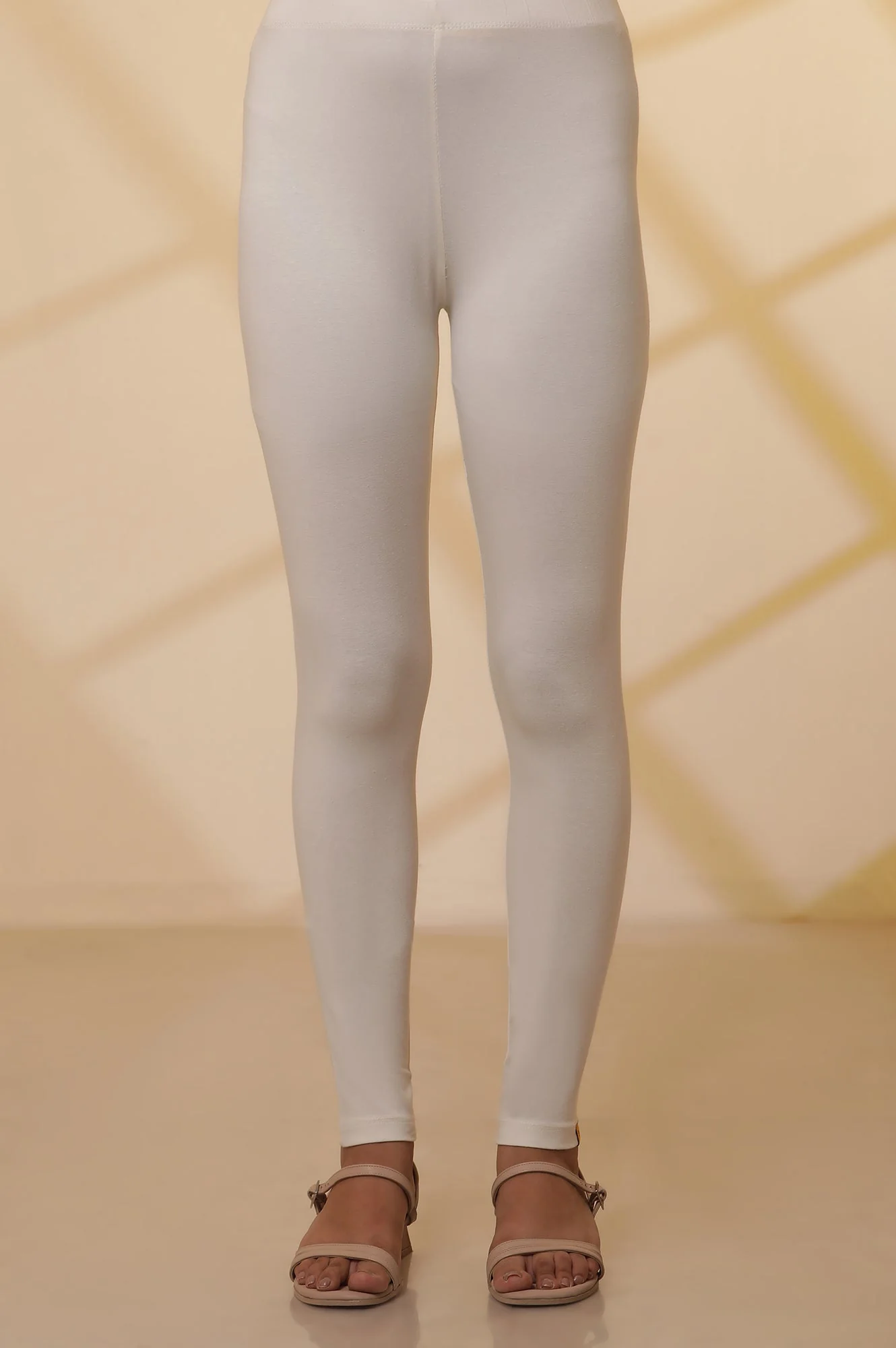Off- White Solid Cotton Lycra Ankle Length Leggings - Image 7