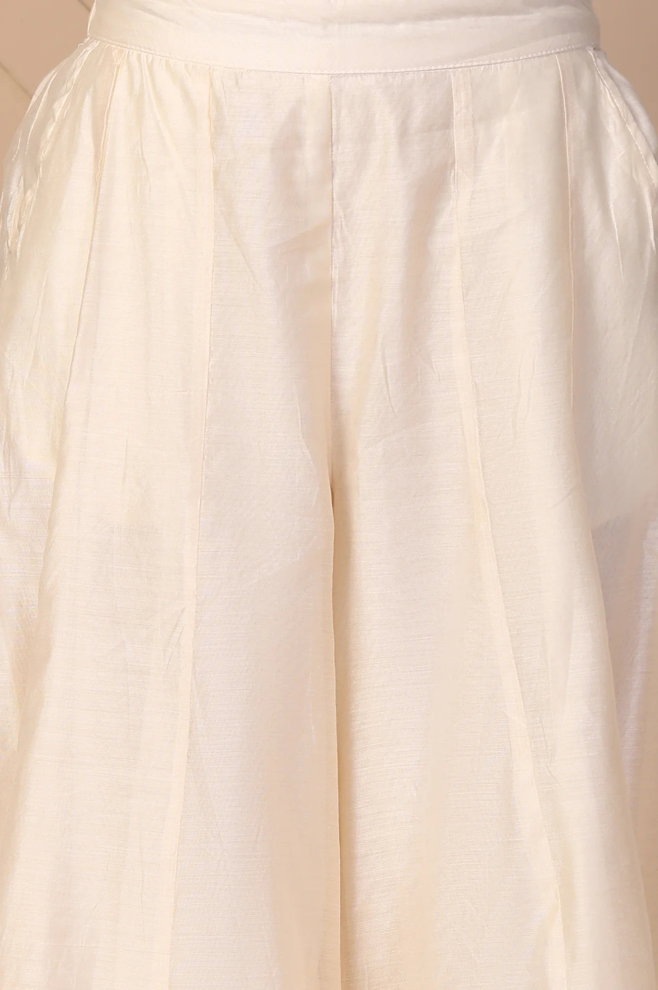 Off-White Textured Flared Skirt - Image 6
