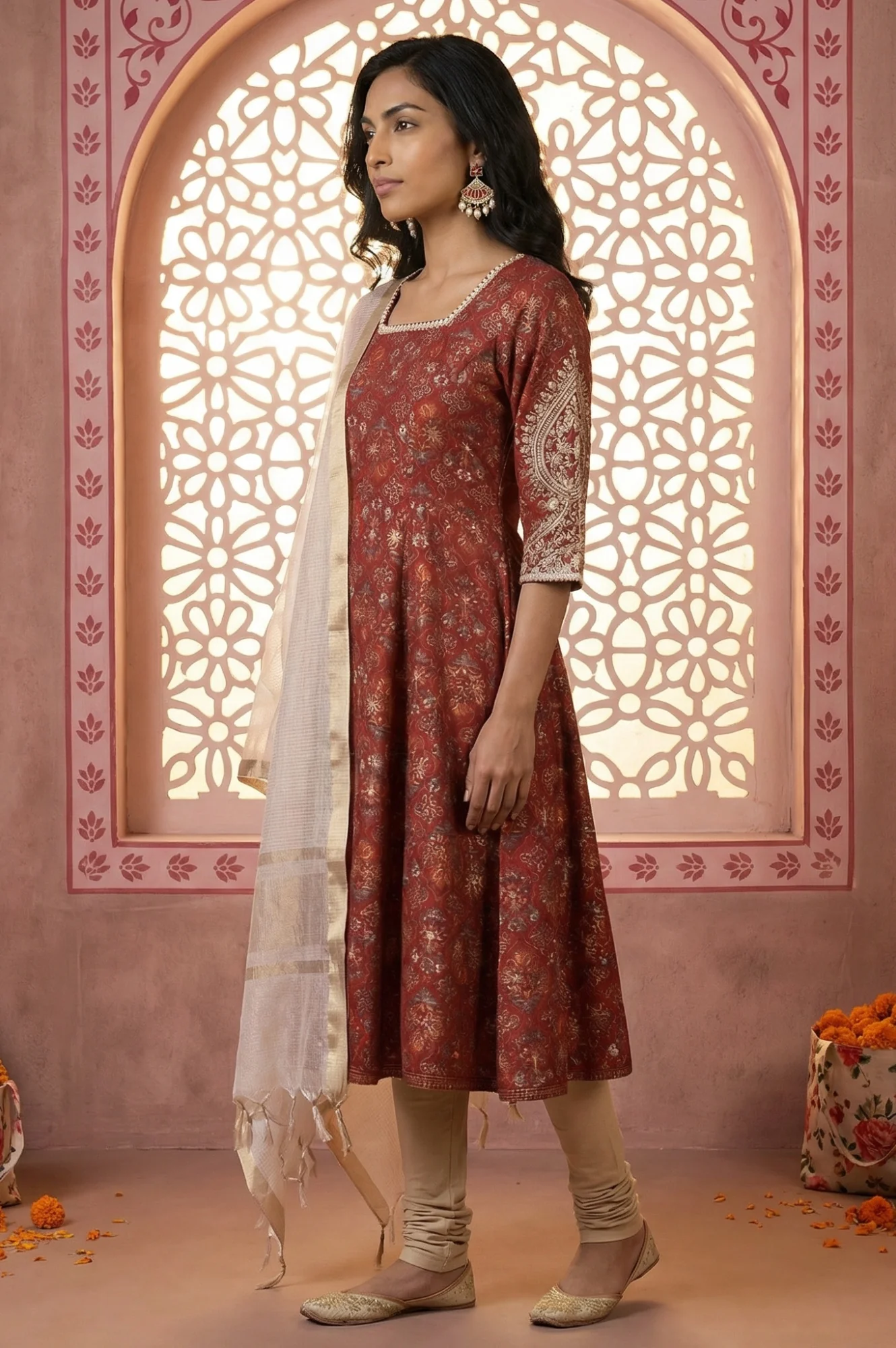 Off White Yarn Dyed Solid Tassels Dupatta - Image 4