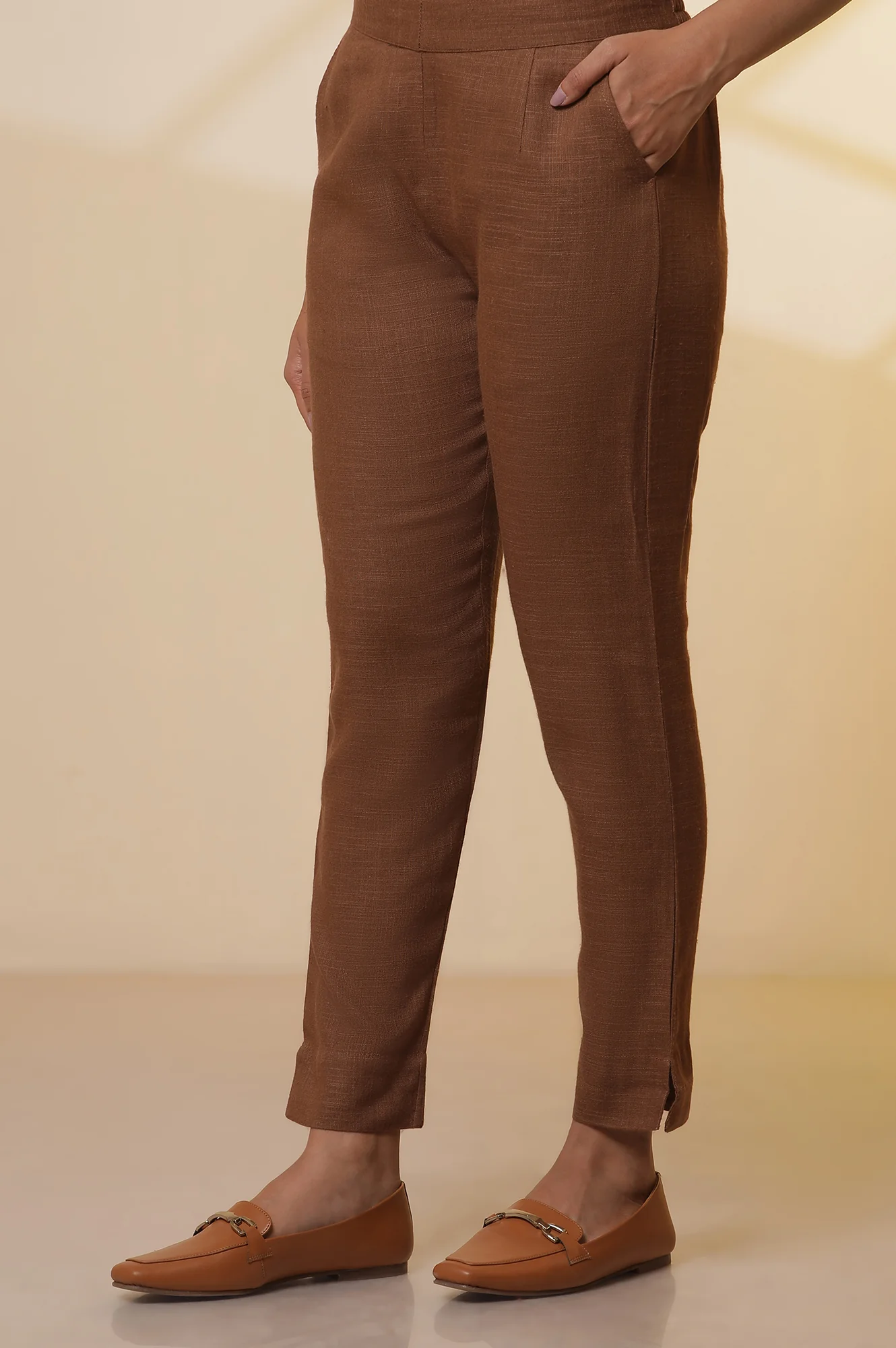 Off-White Stripe Printed Cotton Kurta, Trousers and Dupatta Set - Image 9
