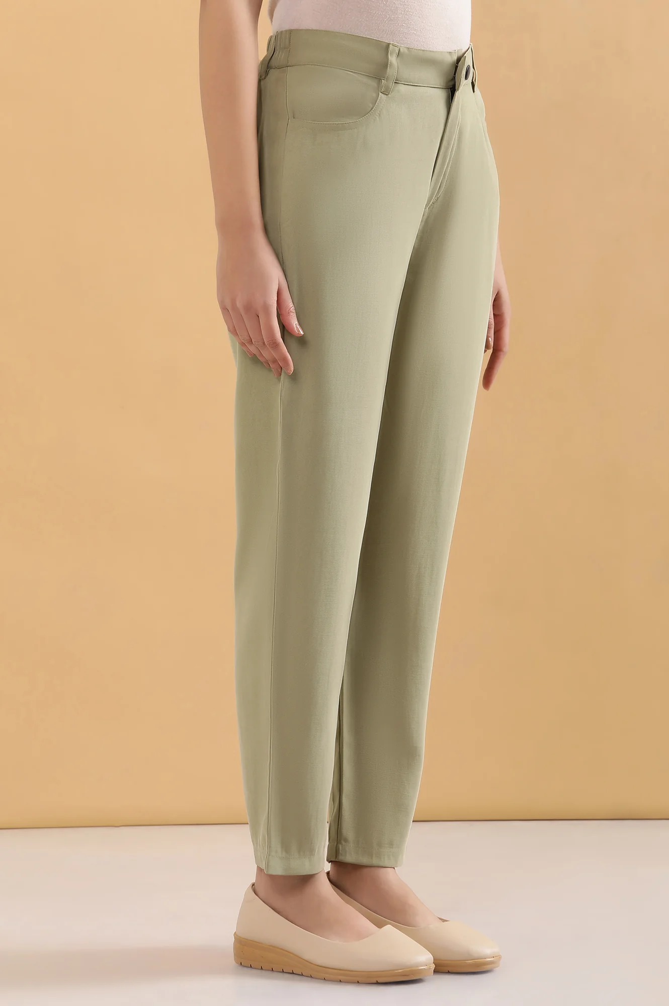 Green Solid Straight Fit Woven Pants With Belt Loops - Image 5