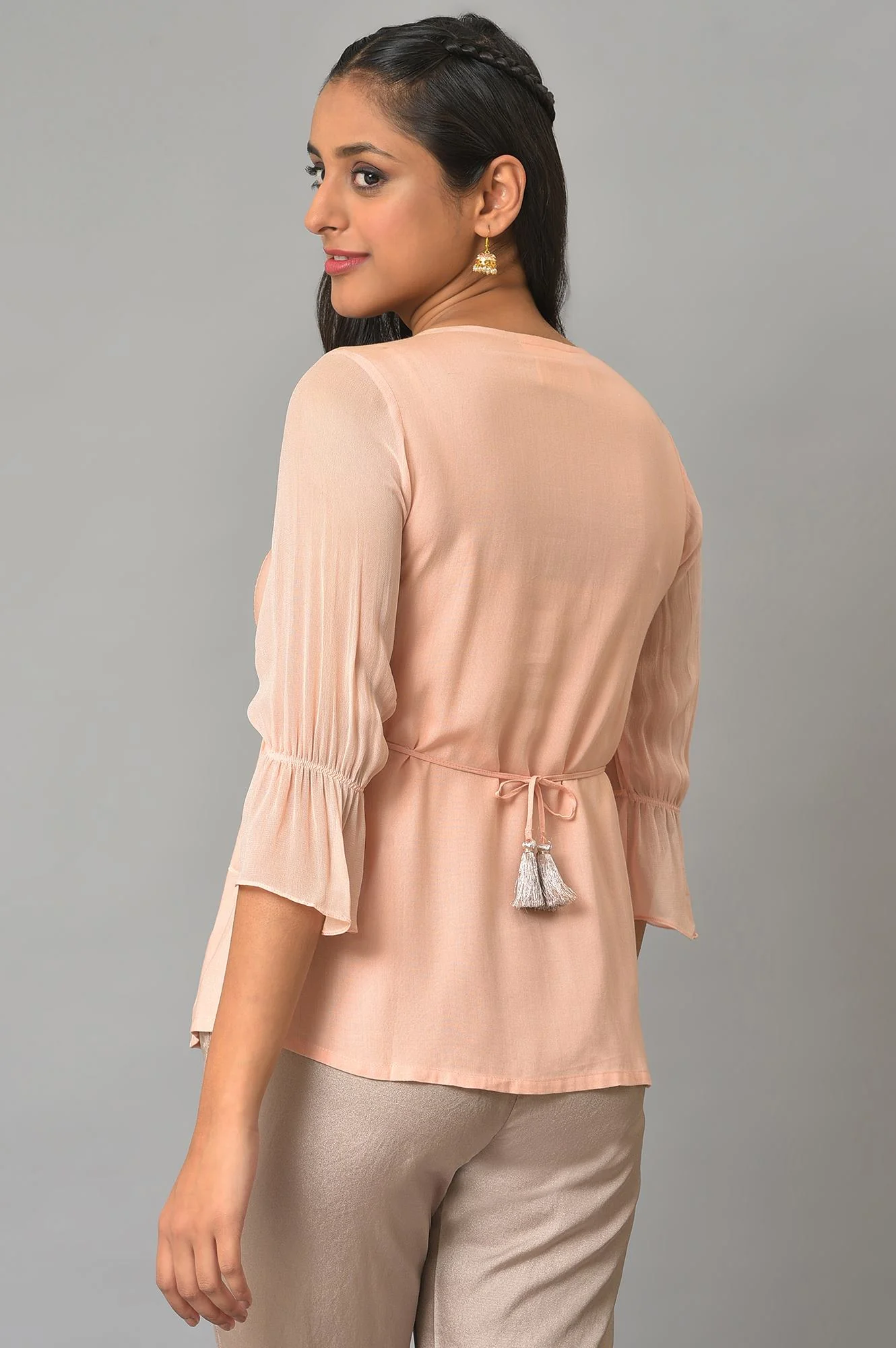 Peach Embellished kurta And Pants Set - Image 2