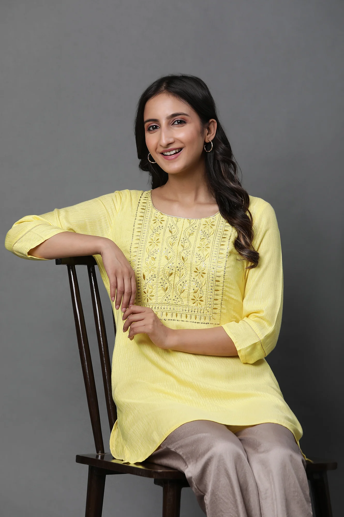 Peach Zari Embroidered Kurti - Image 5