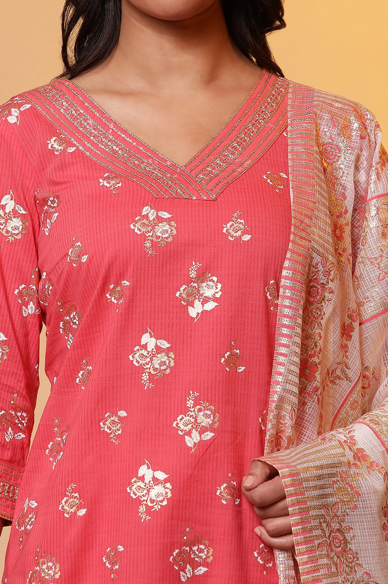Pink Floral Foil Printed Kurta, Palazzo and Dupatta Set - Image 7