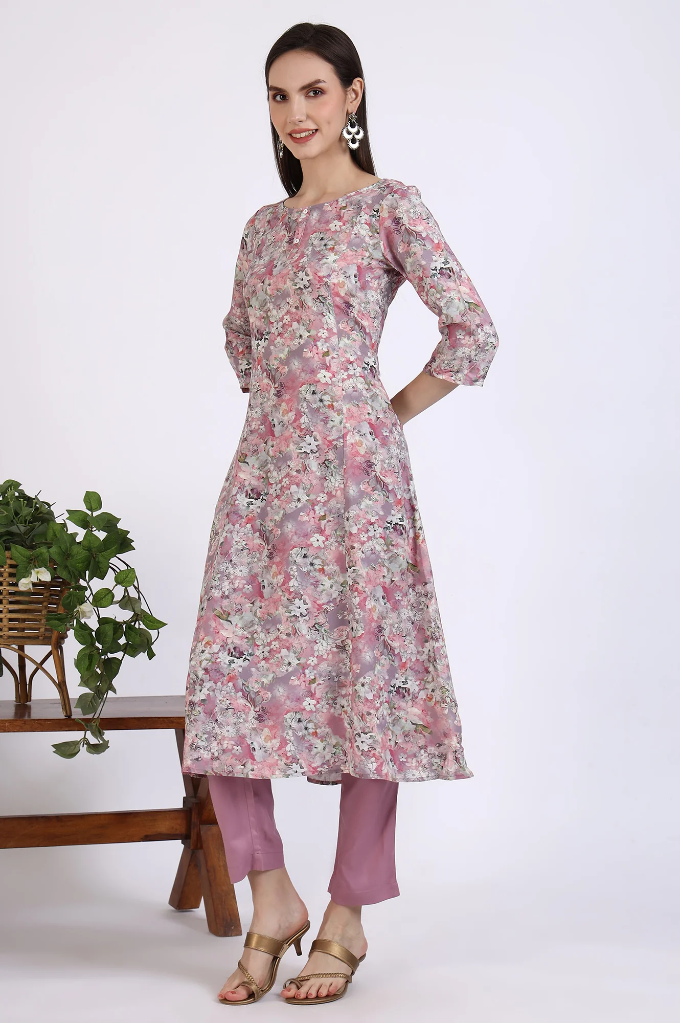 Pink Floral Printed Rayon A-line Kurta and Pants Co-ord Set - Image 5
