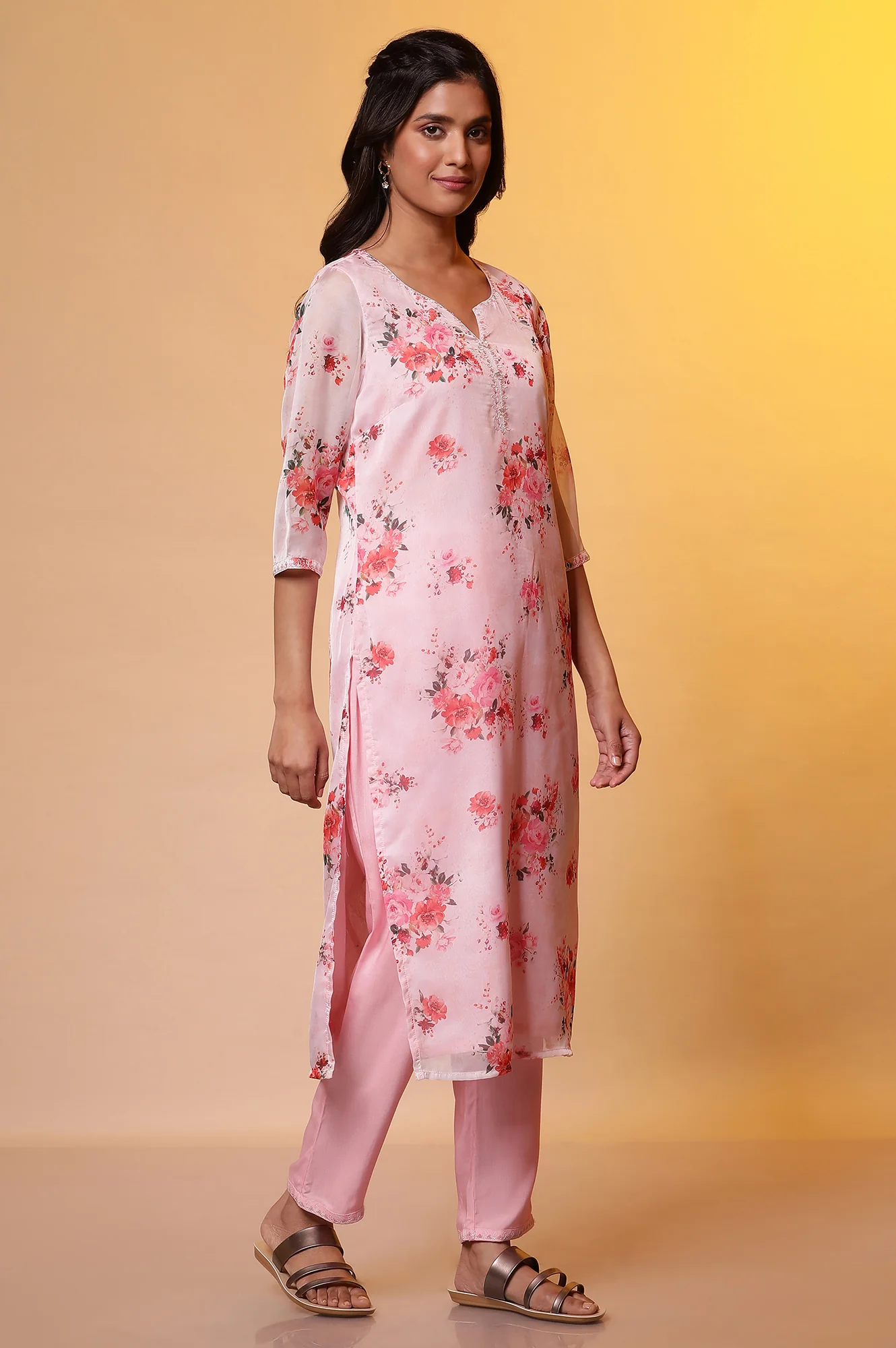 Pink Floral Printed Straight Kurta, Pants and Organza Dupatta - Image 5