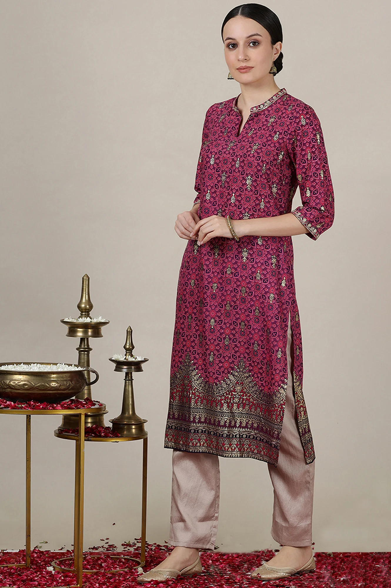 Pink Foil Floral Printed Straight Kurta with Heavy Gold Border - Image 4